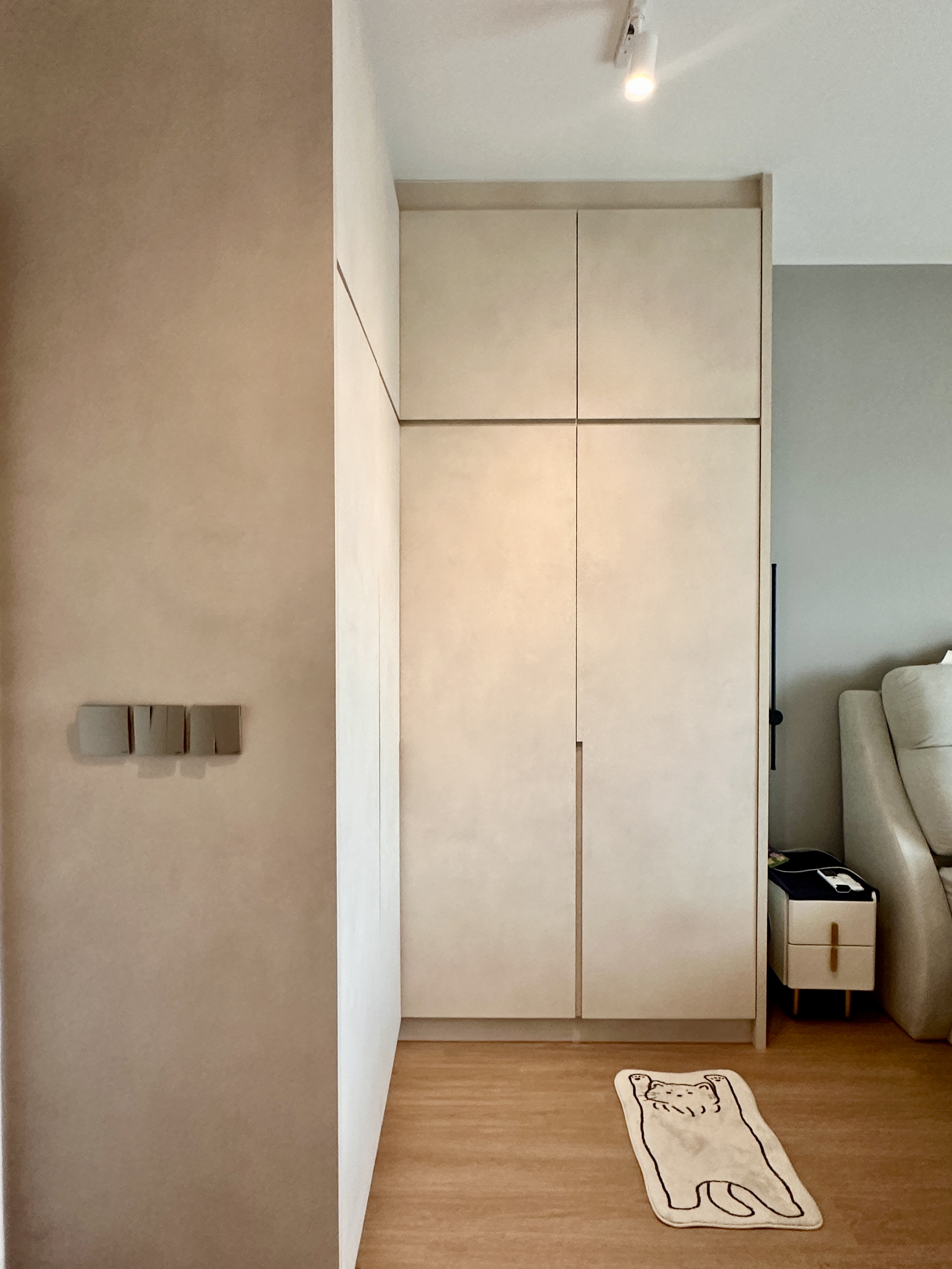 Minimalist Concealed Vanity For Two in Tampines