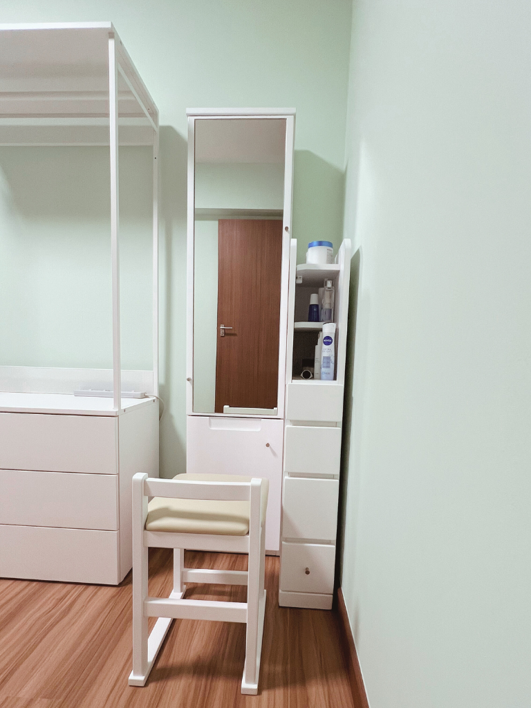 Vanity Area | Clean Lines | 5rm BTO in Tampines