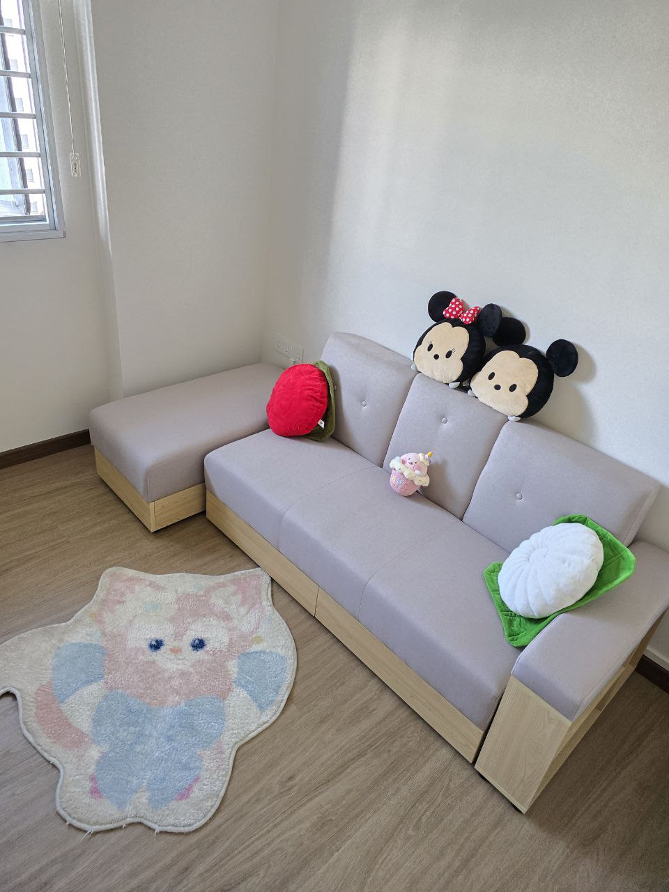 The Ultimate Multi-Use of Common Room: Storage + Playroom