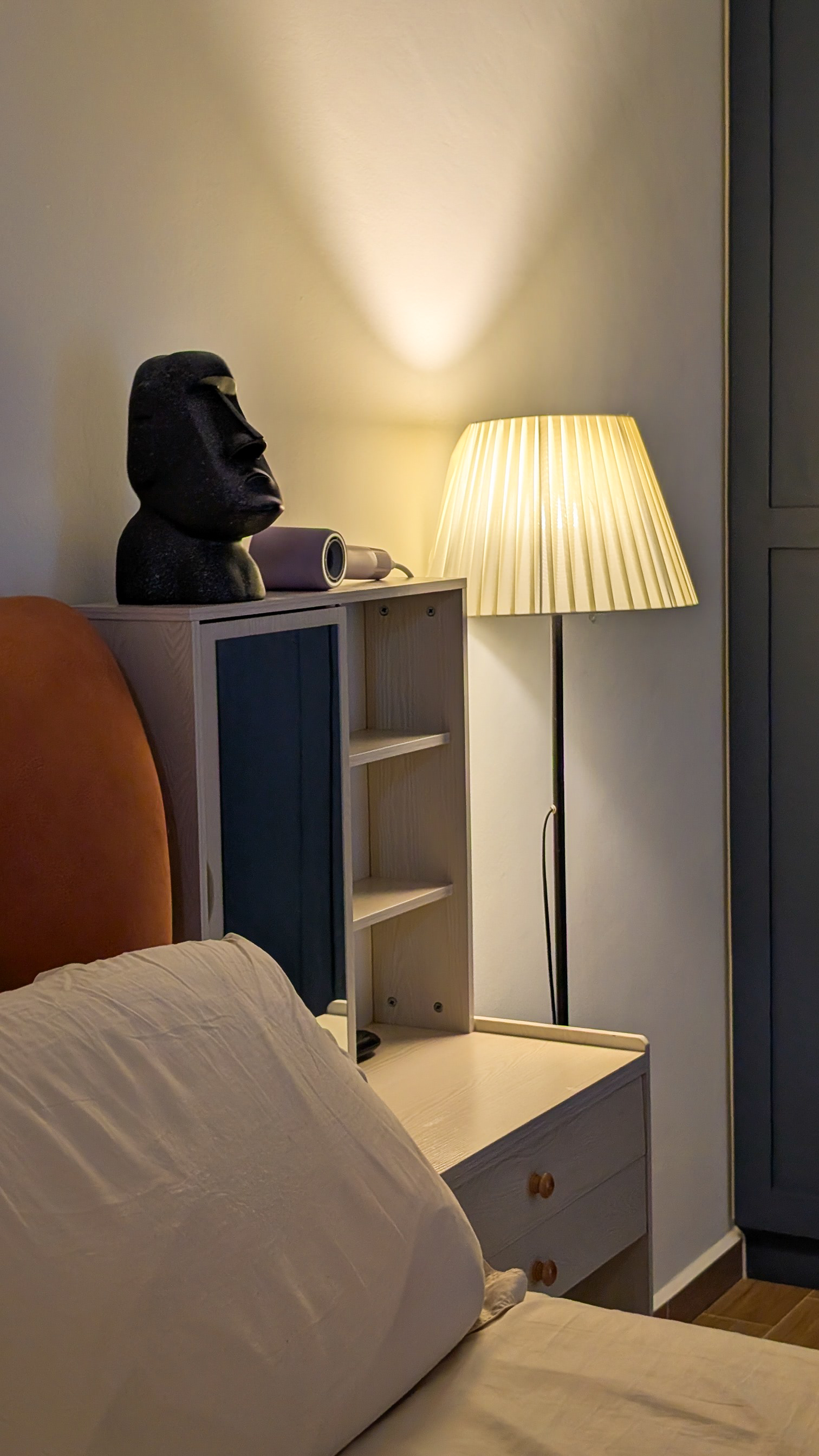 Our vanity areas: keeping clutter away with Taobao finds