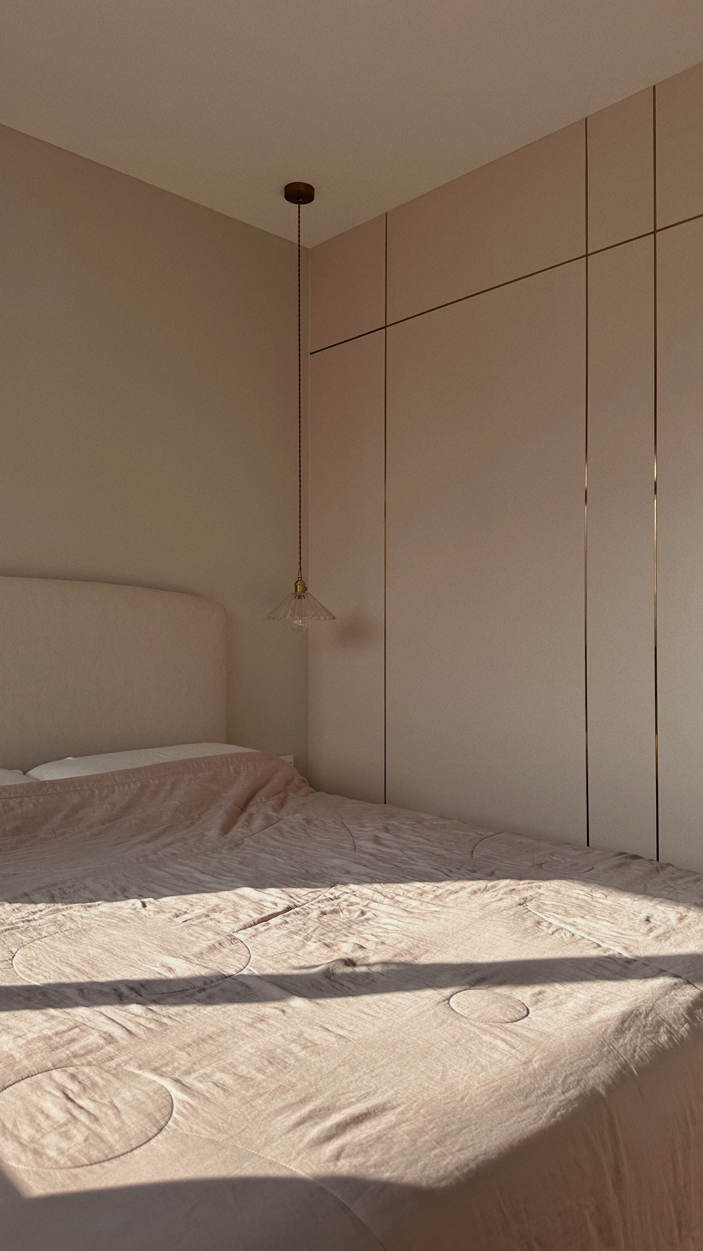 Our Bedroom: Houses A One-Door Walk-in Wardrobe With No Hacking!