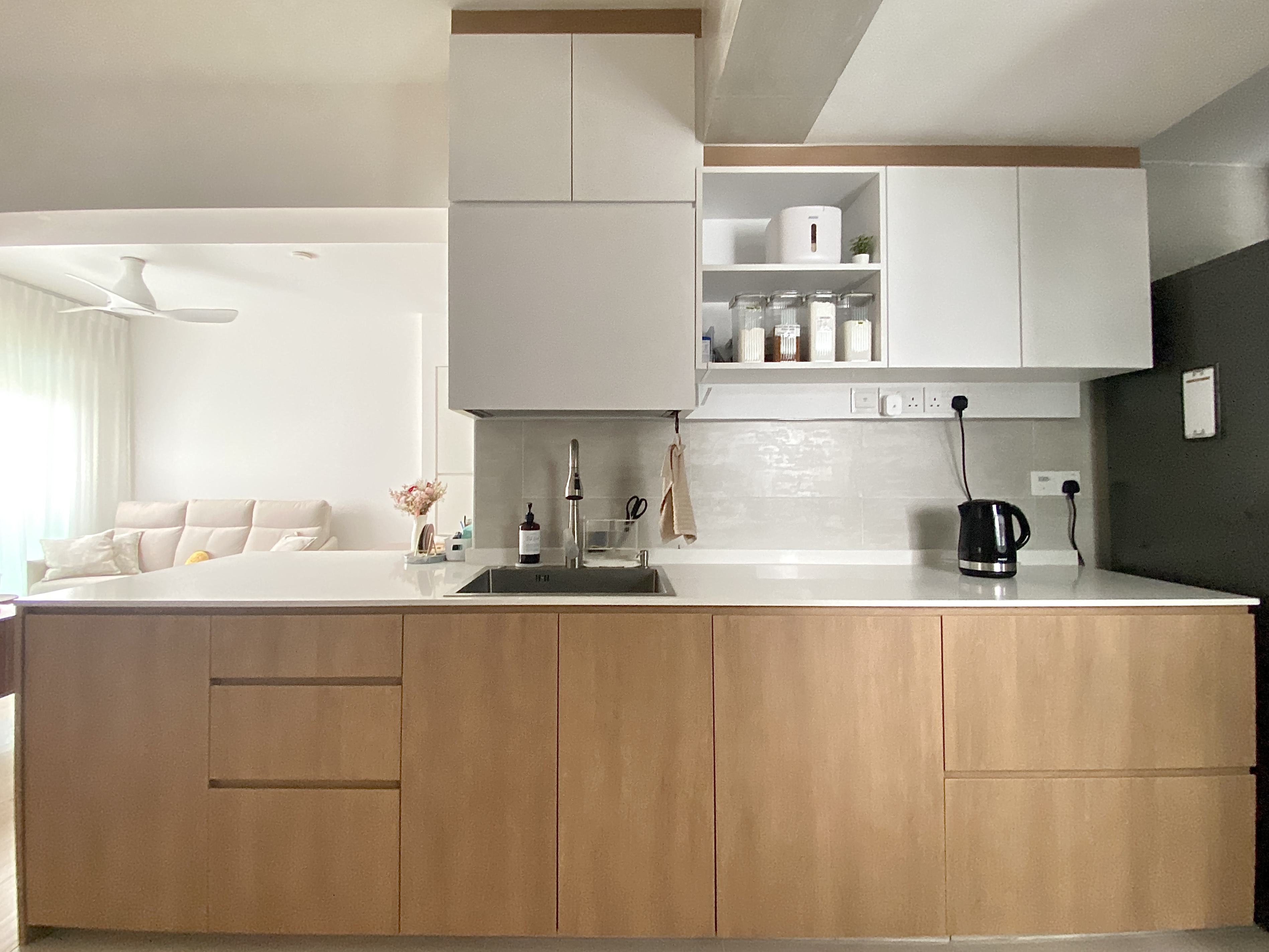 Renders-VS-Reality:-Minimalist-Kitchen-Edition