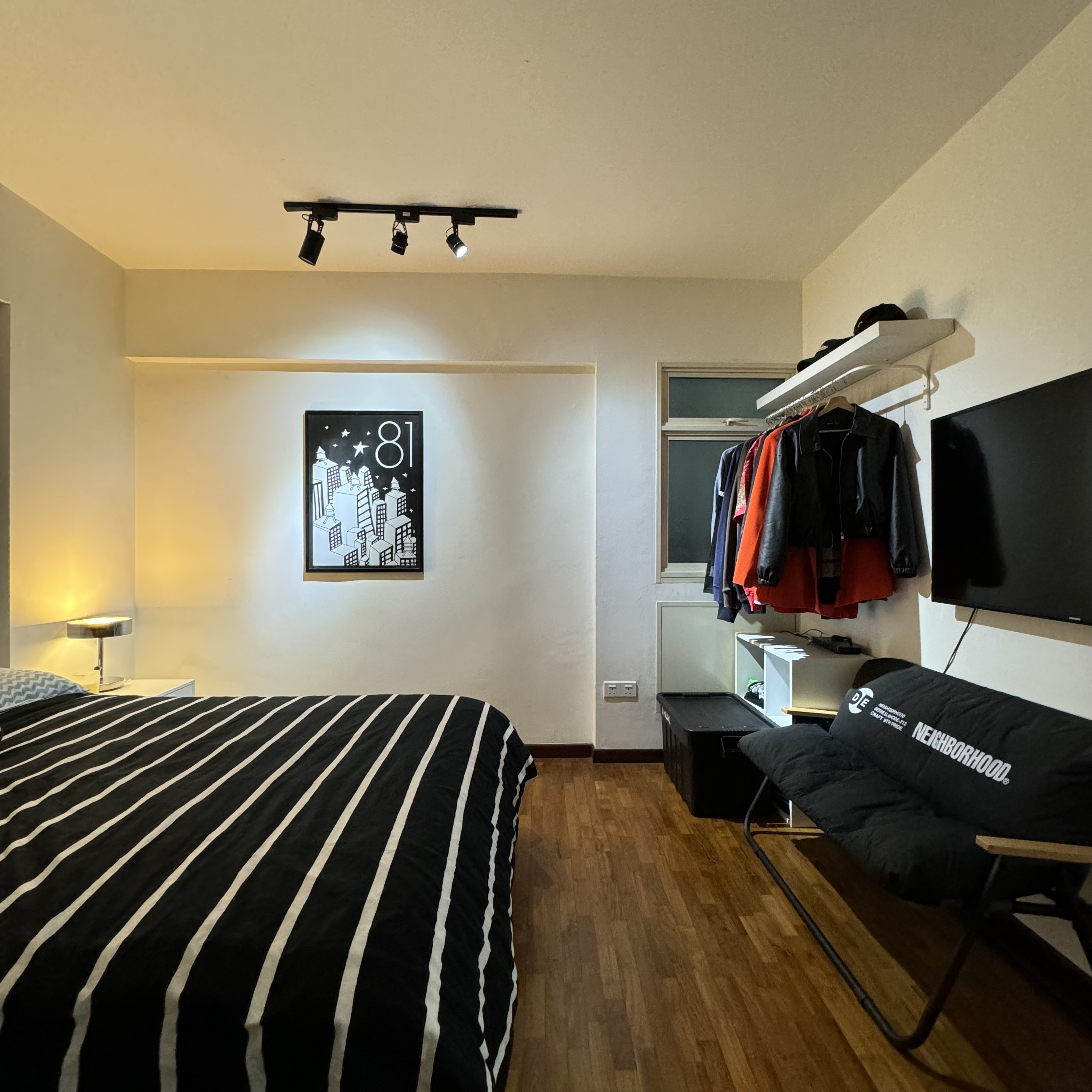 Minimalist Bedroom: Simple and Monochrome Elegance under $4k