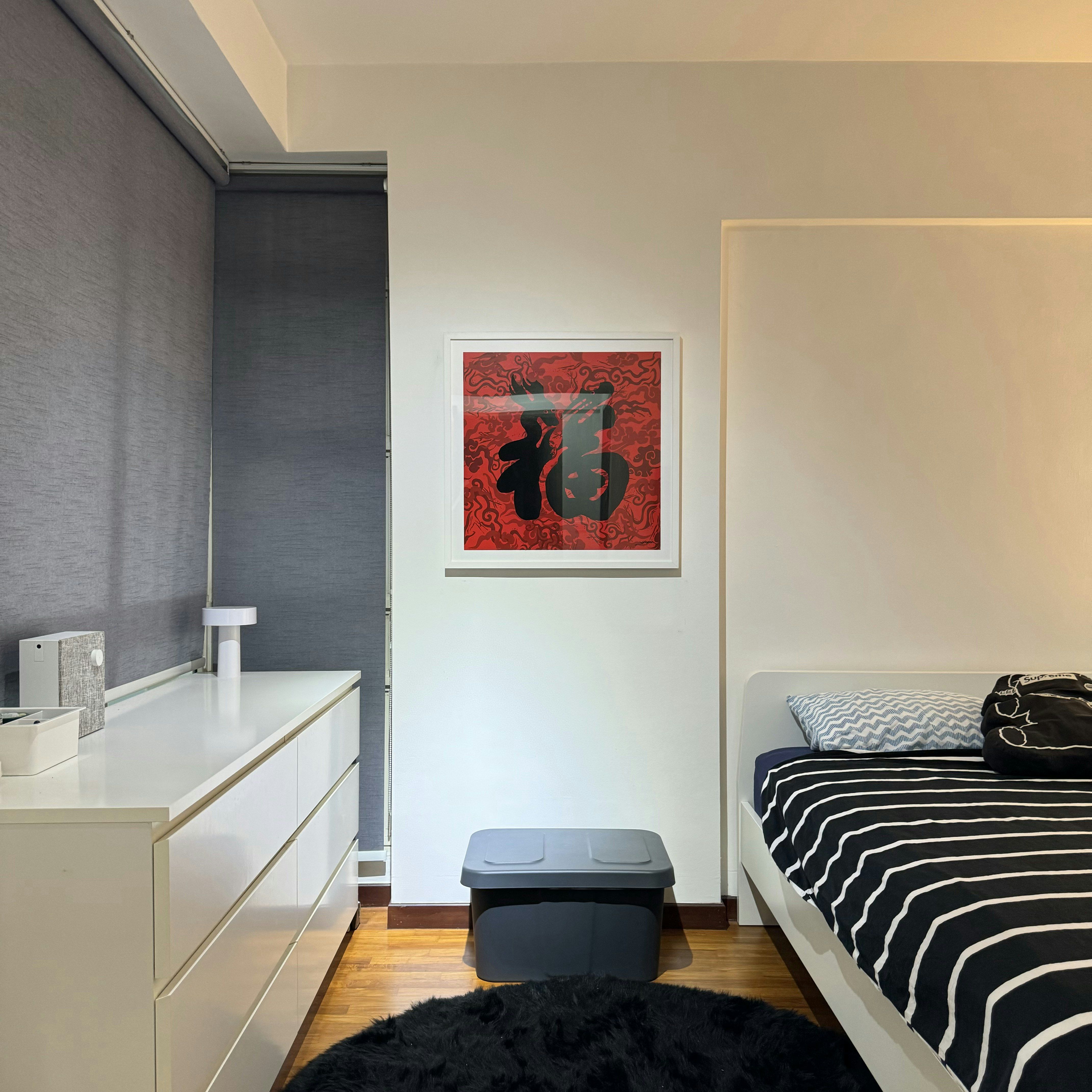 Minimalist Bedroom: Simple and Monochrome Elegance under $4k