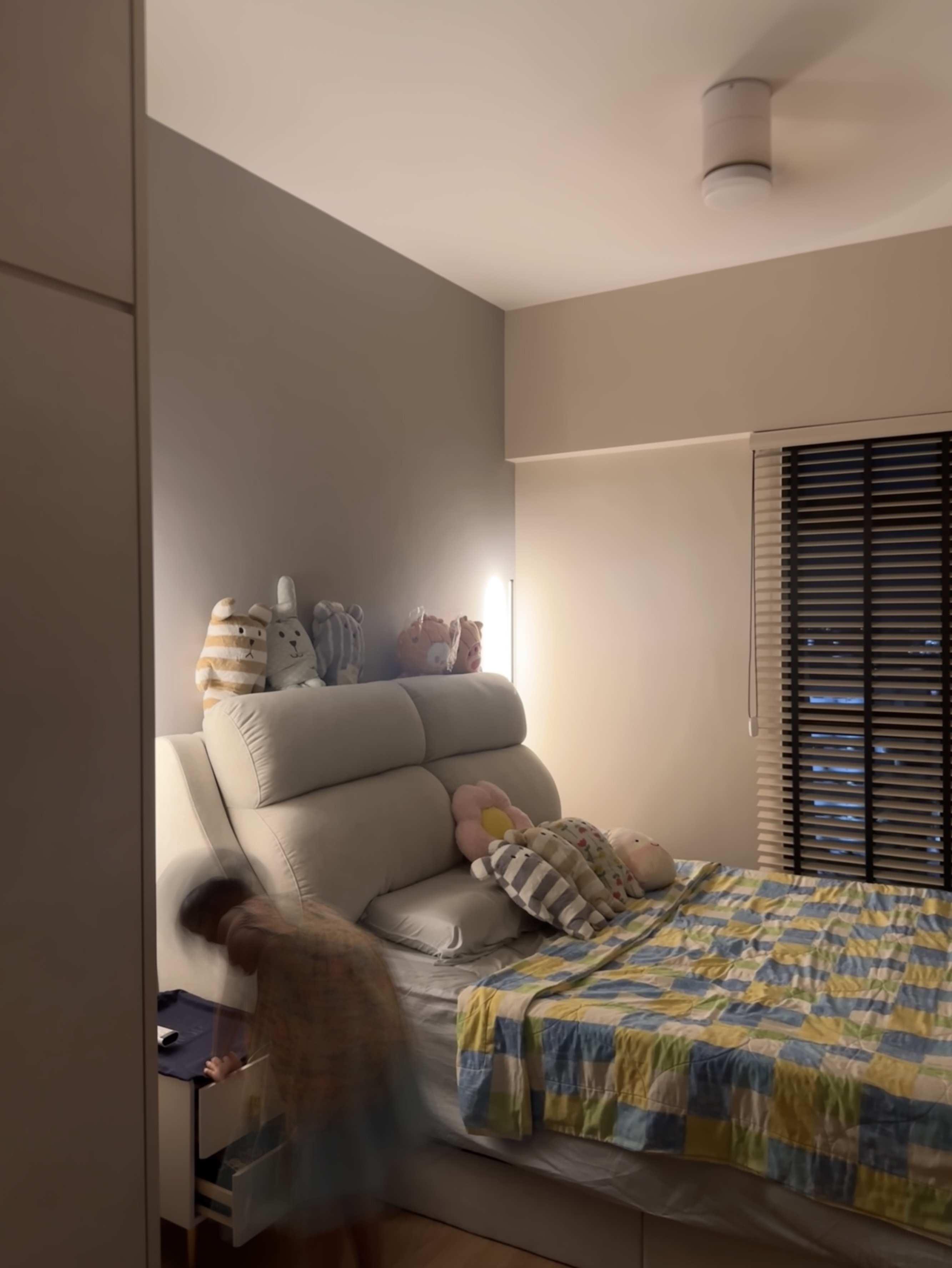 Designing A Cozy & Minimalistic Bedroom | Tampines