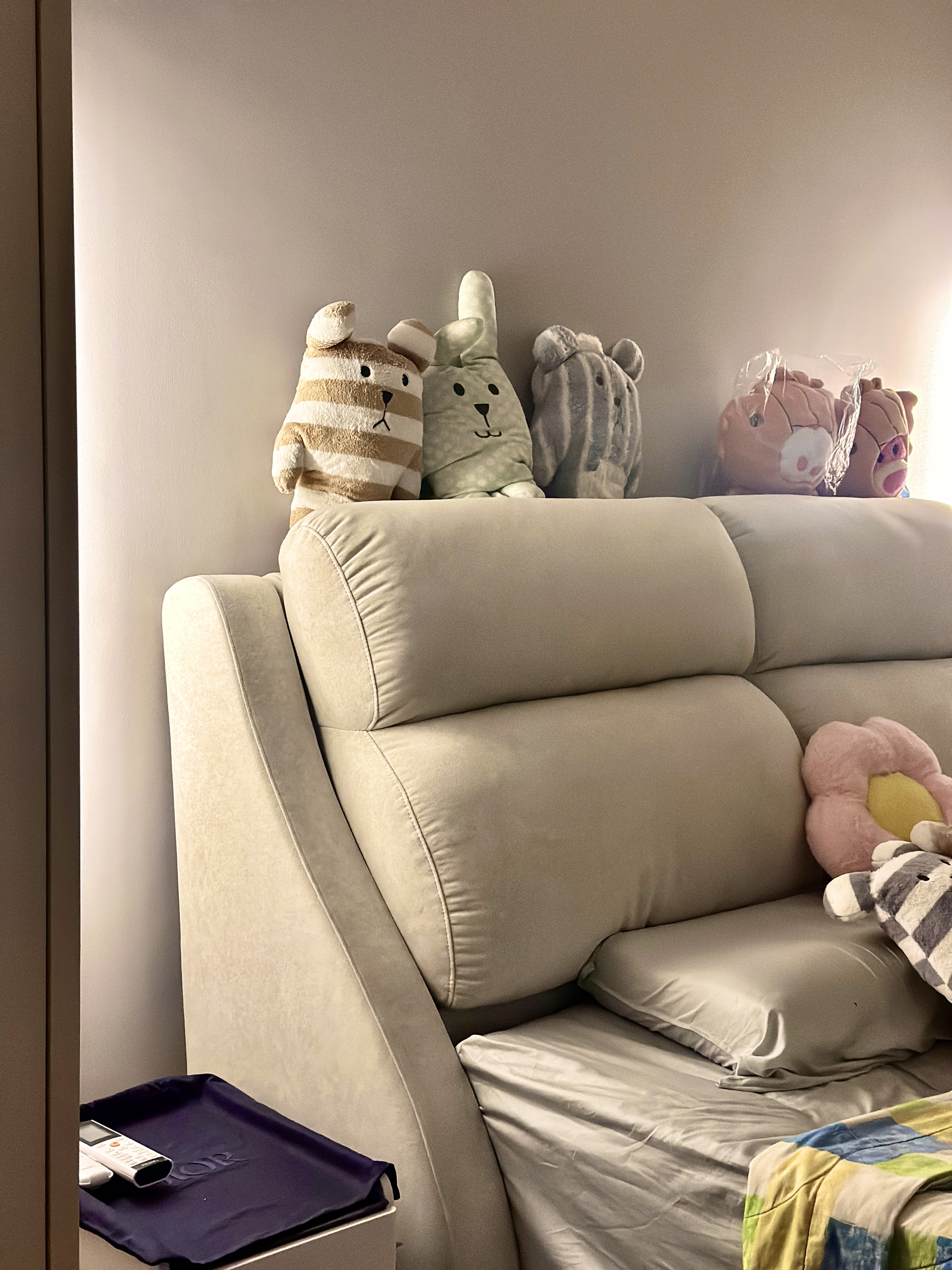 Designing-A-Cozy-&-Minimalistic-Bedroom-|-Tampines-