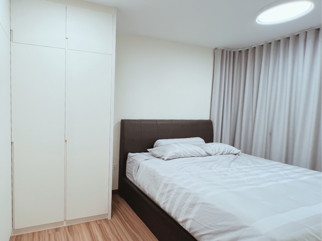 Bedroom-|-Calm-and-Cozy-|-5rm-BTO-in-Tampines