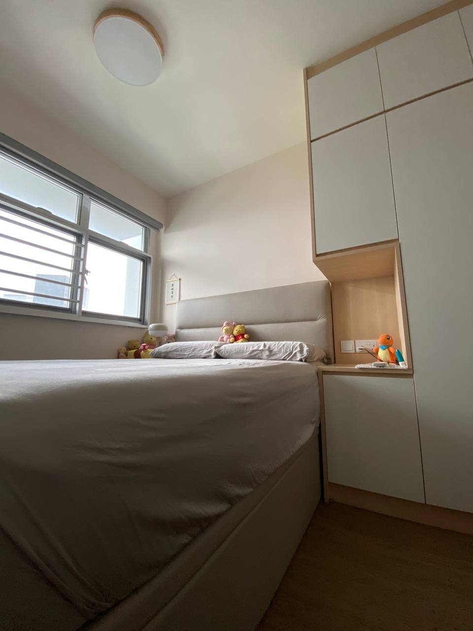 Our Bedroom: is Time to Go and Rest with Queen Size Bed