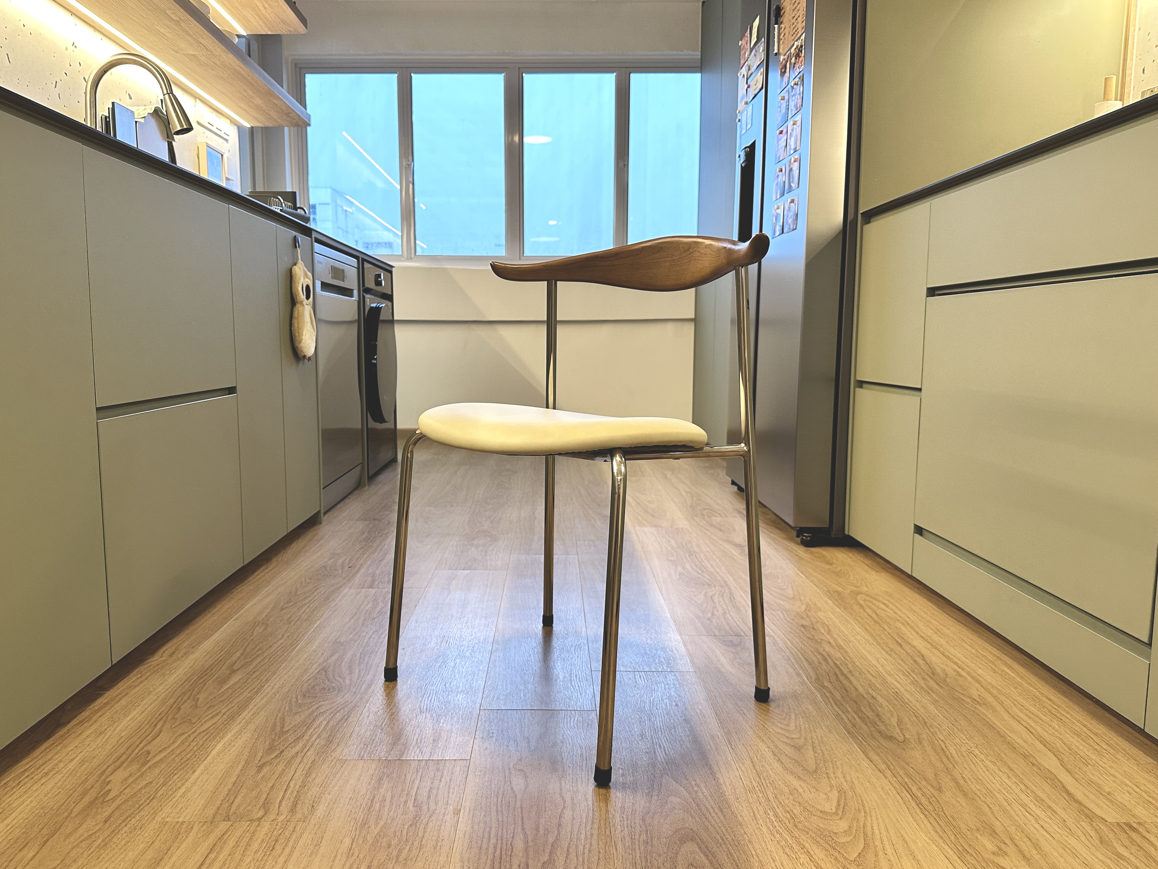 A Japandi x Mid-Century Modern Multi-functional Dining & Work Space!