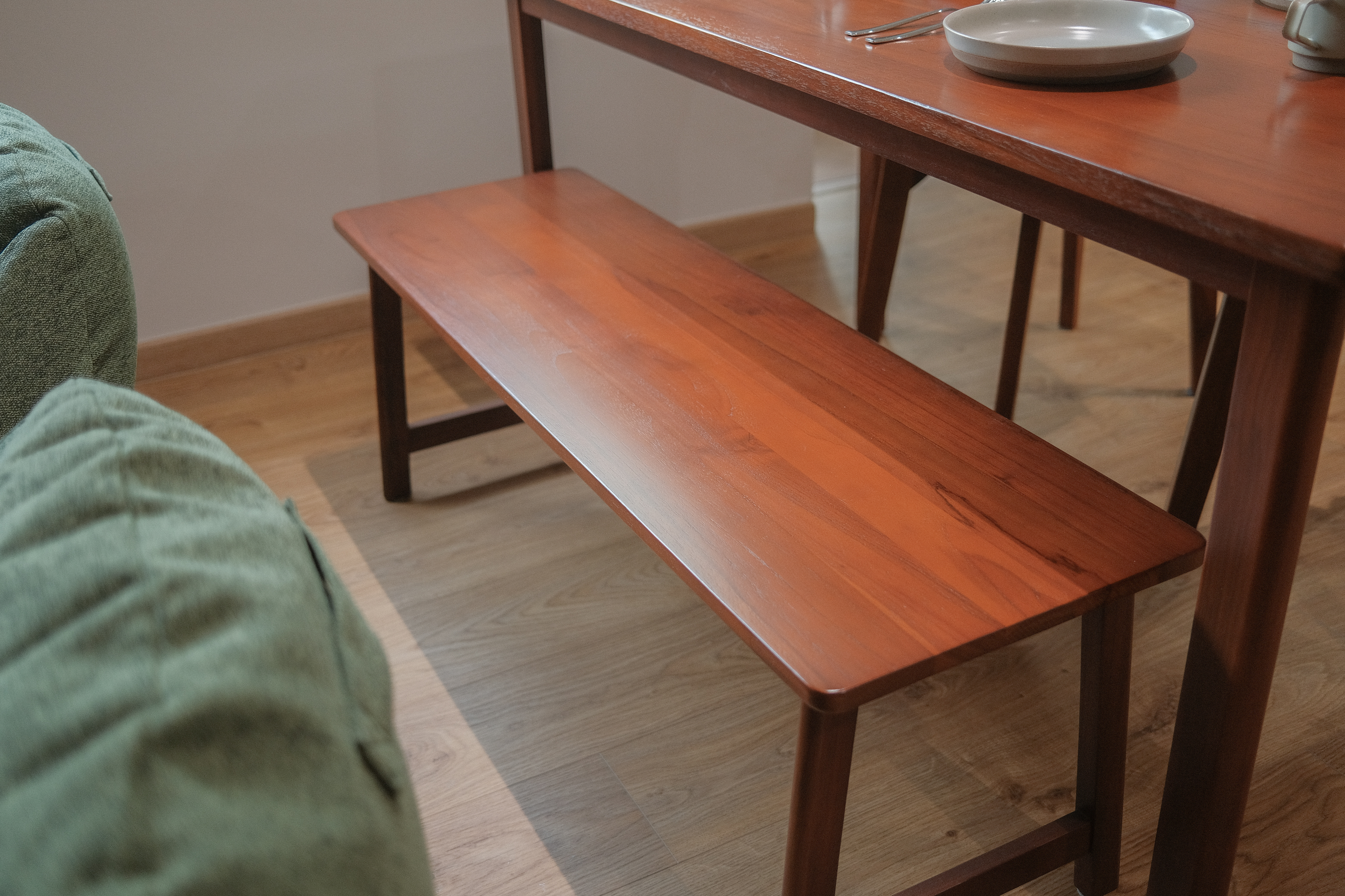 A Place for Gatherings: Why We Chose a Cozy and Simple Dining Setup