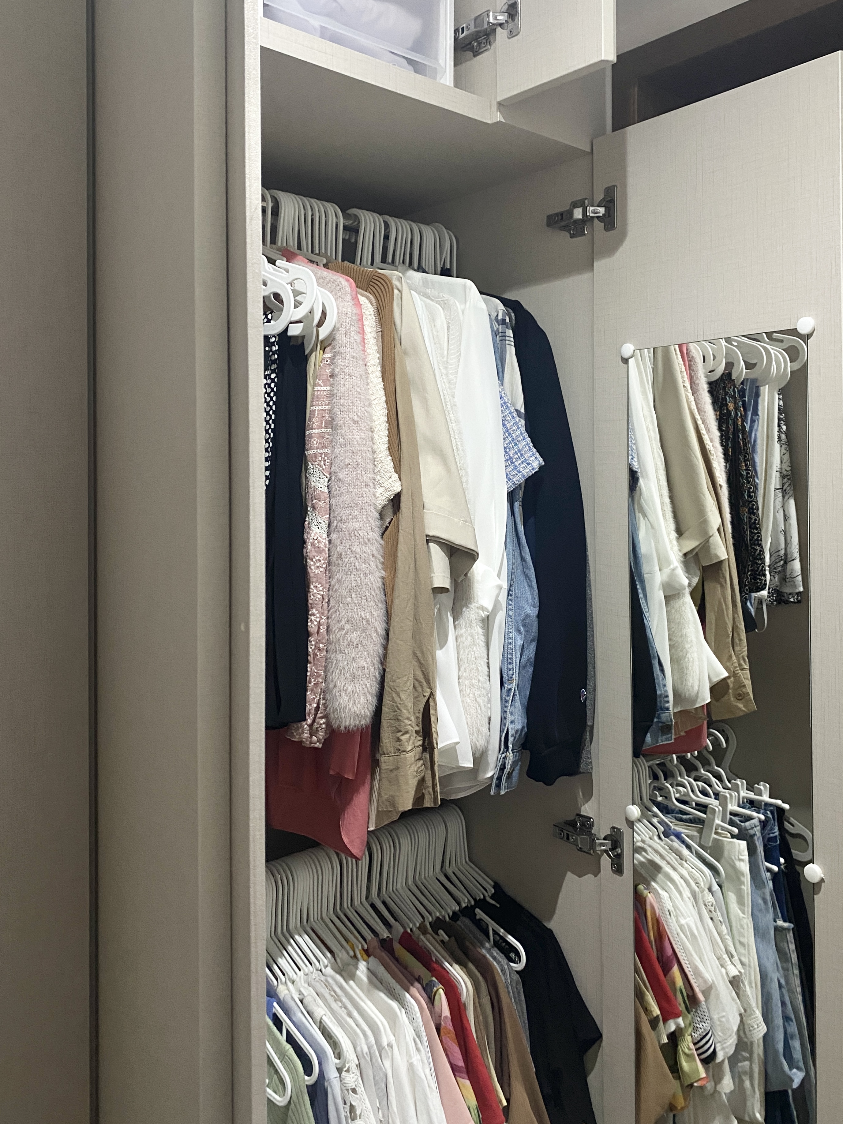 Bedroom: Maximizing Space with Platform Bed and Mini Walk in Wardrobe