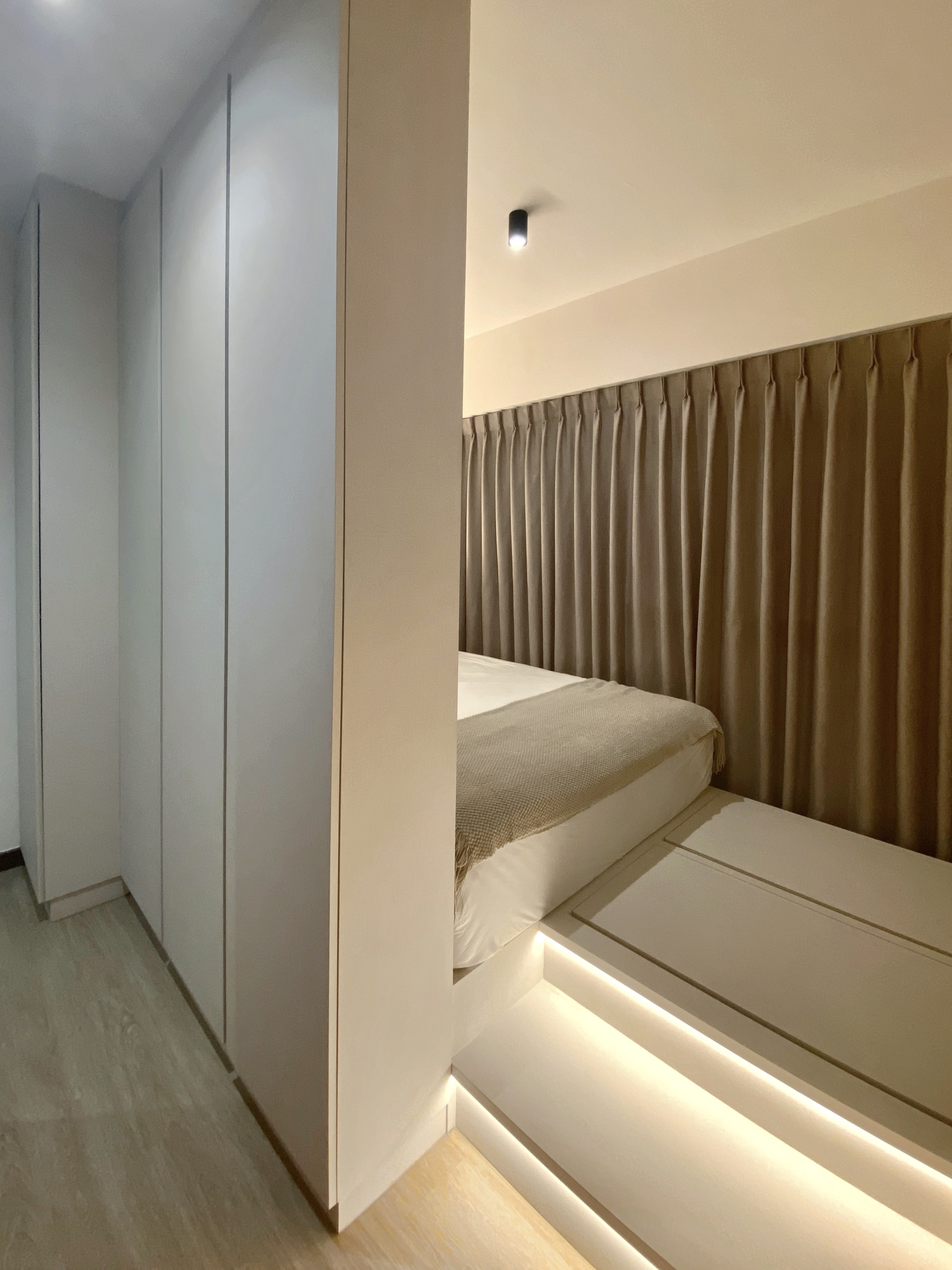 Bedroom: Maximizing Space with Platform Bed and Mini Walk in Wardrobe