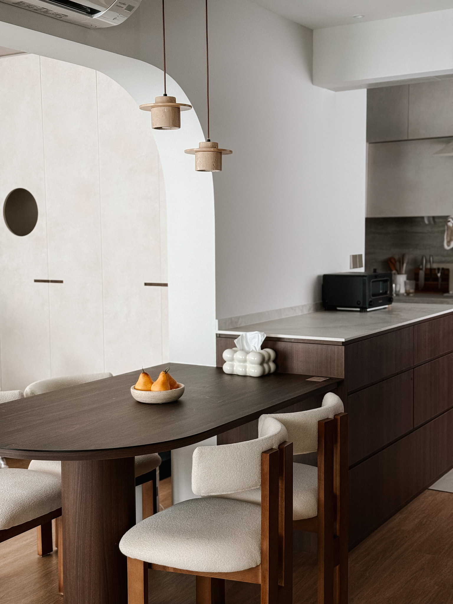 Seamless, built-in dining space designed for everyday convenience