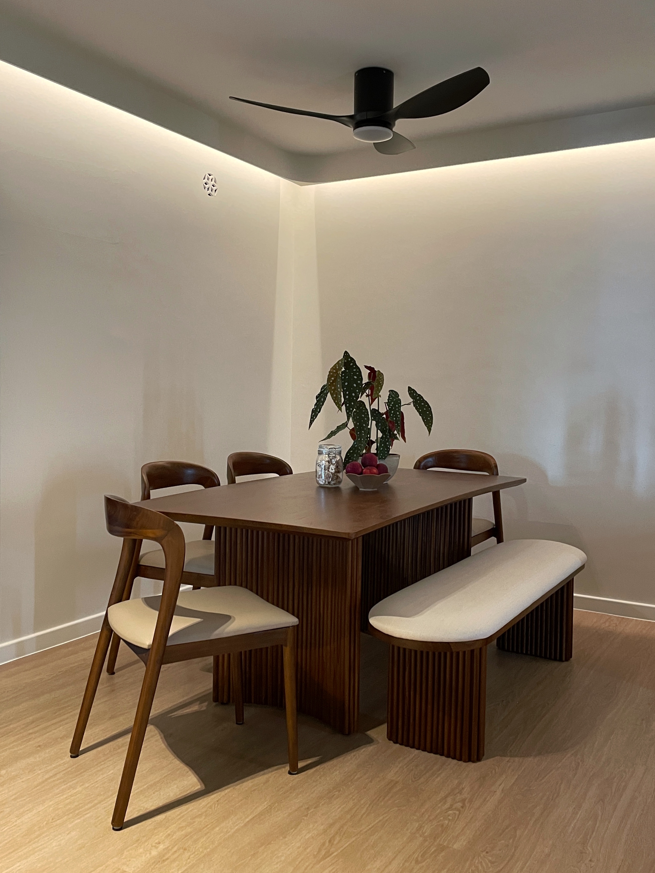 Dining: Set up for Hosting