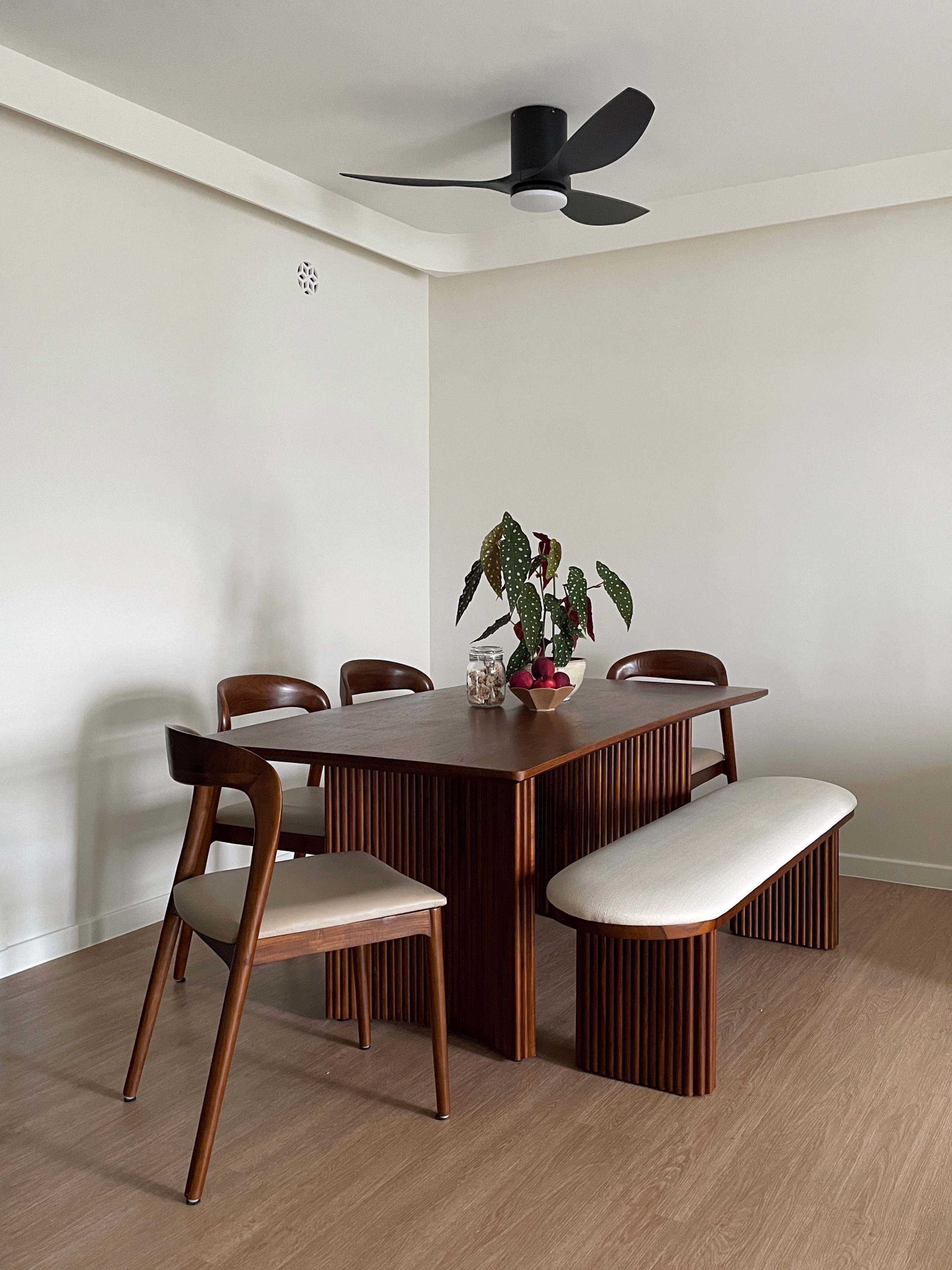 Dining: Set up for Hosting