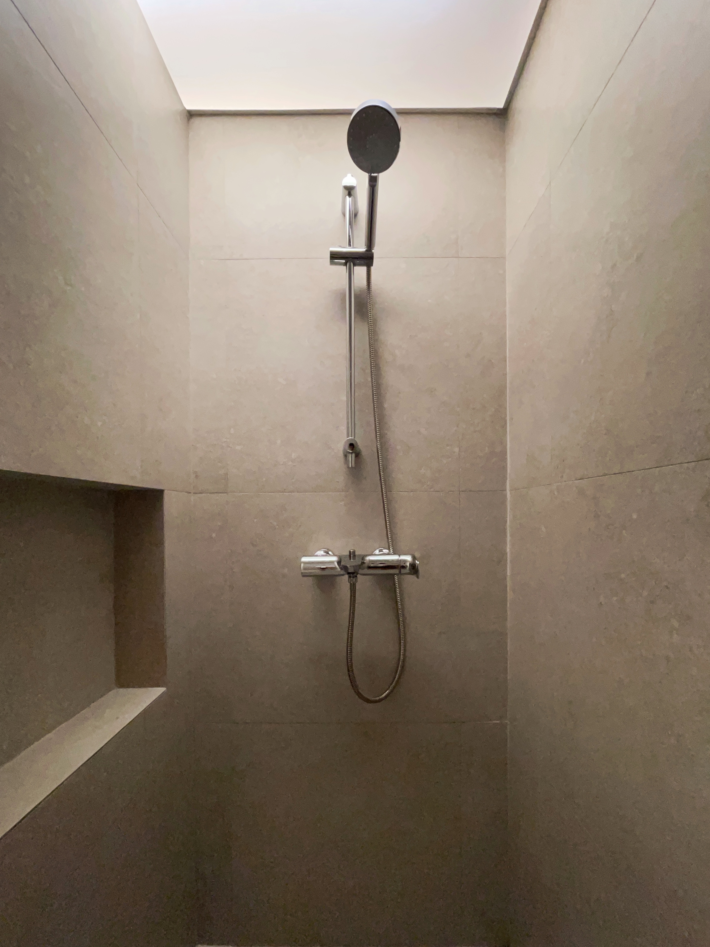 Bathrooms: Refresh & Reset