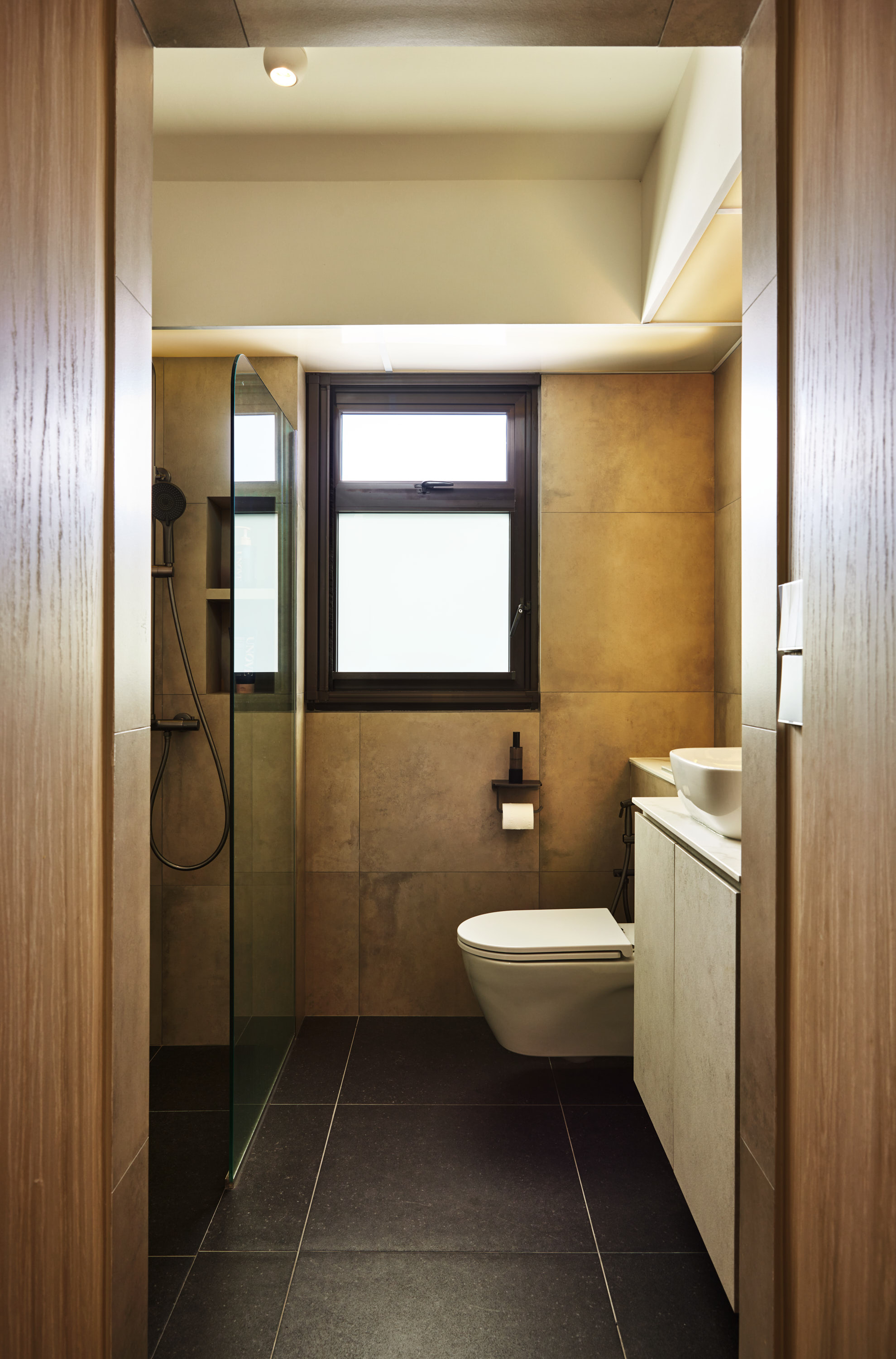 The Bathroom Diaries 🫧