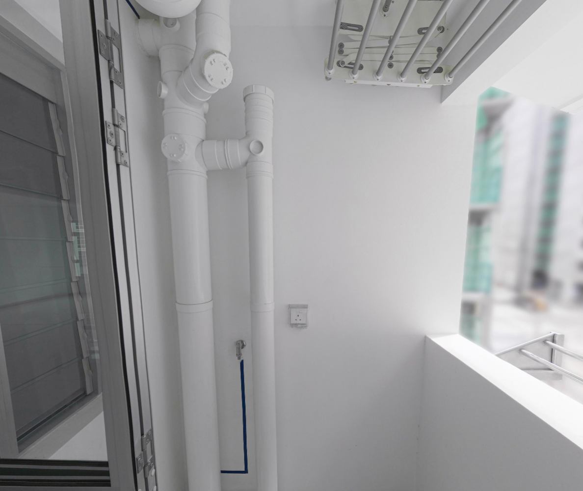 Before & After: Simple and Functional Service Yard