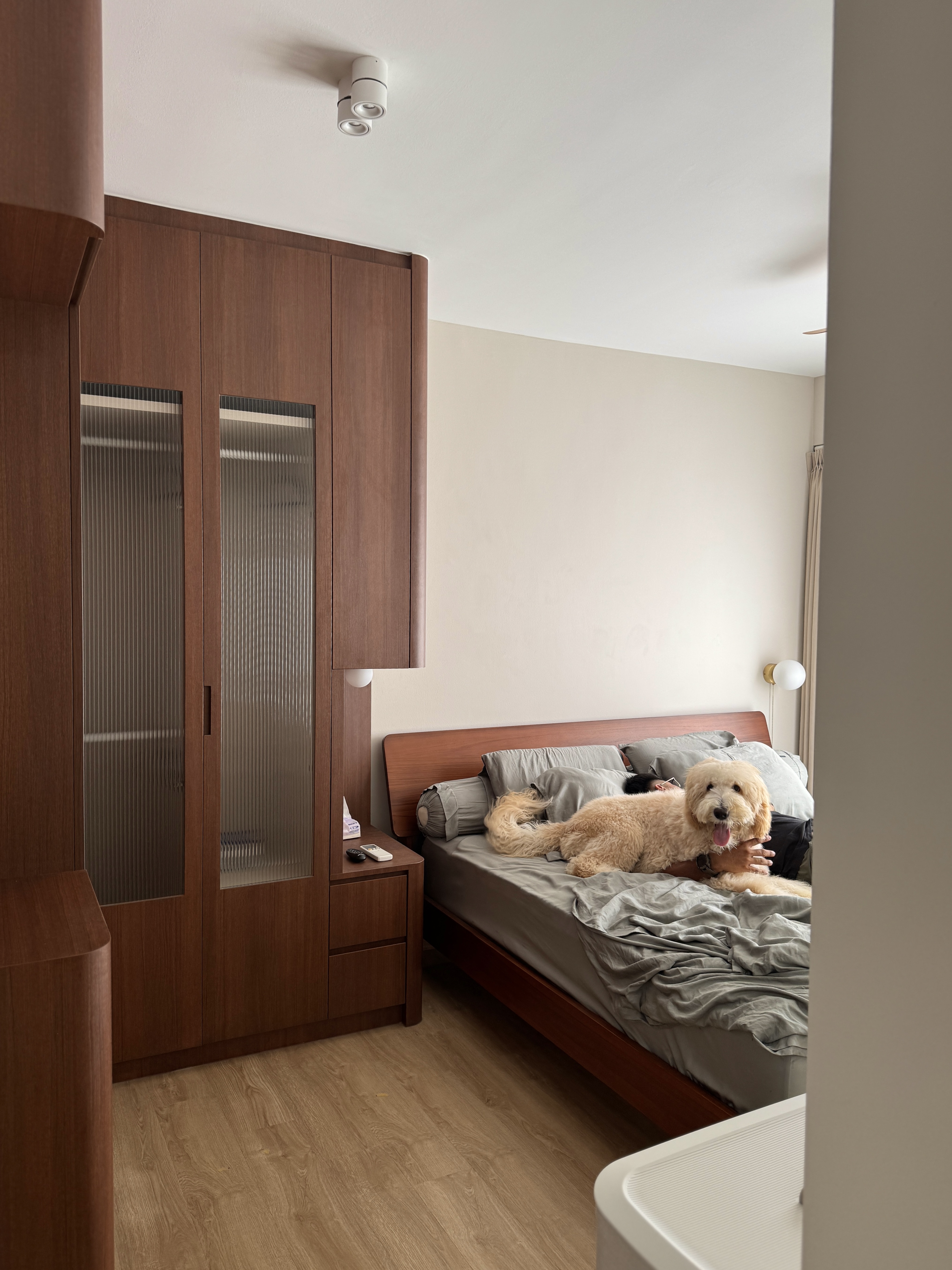 A Mid-Century Retreat: Touring Our Cosy Bedroom