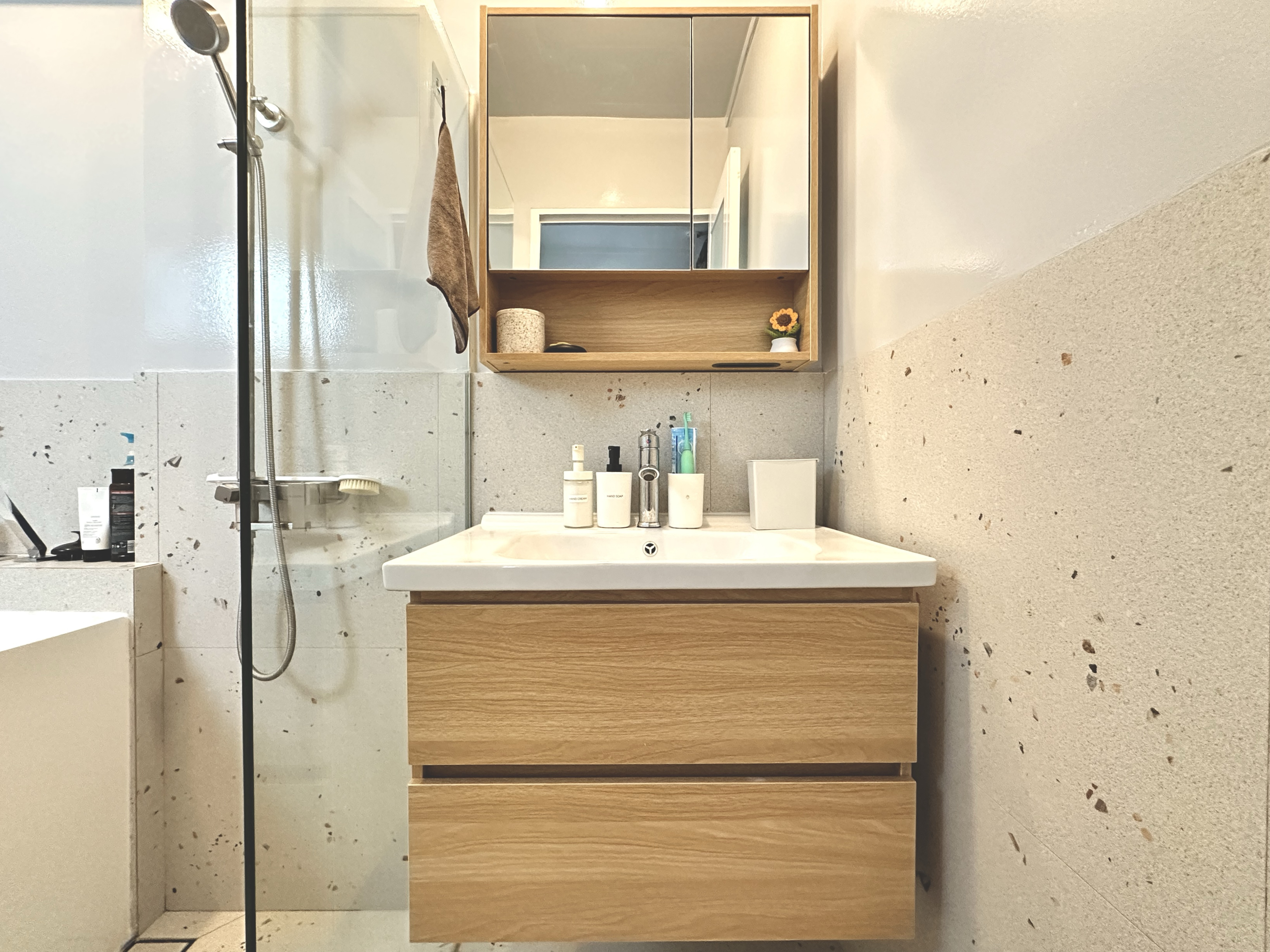 A 3-Room HDB Japandi-inspired Bathroom with a Bathtub!