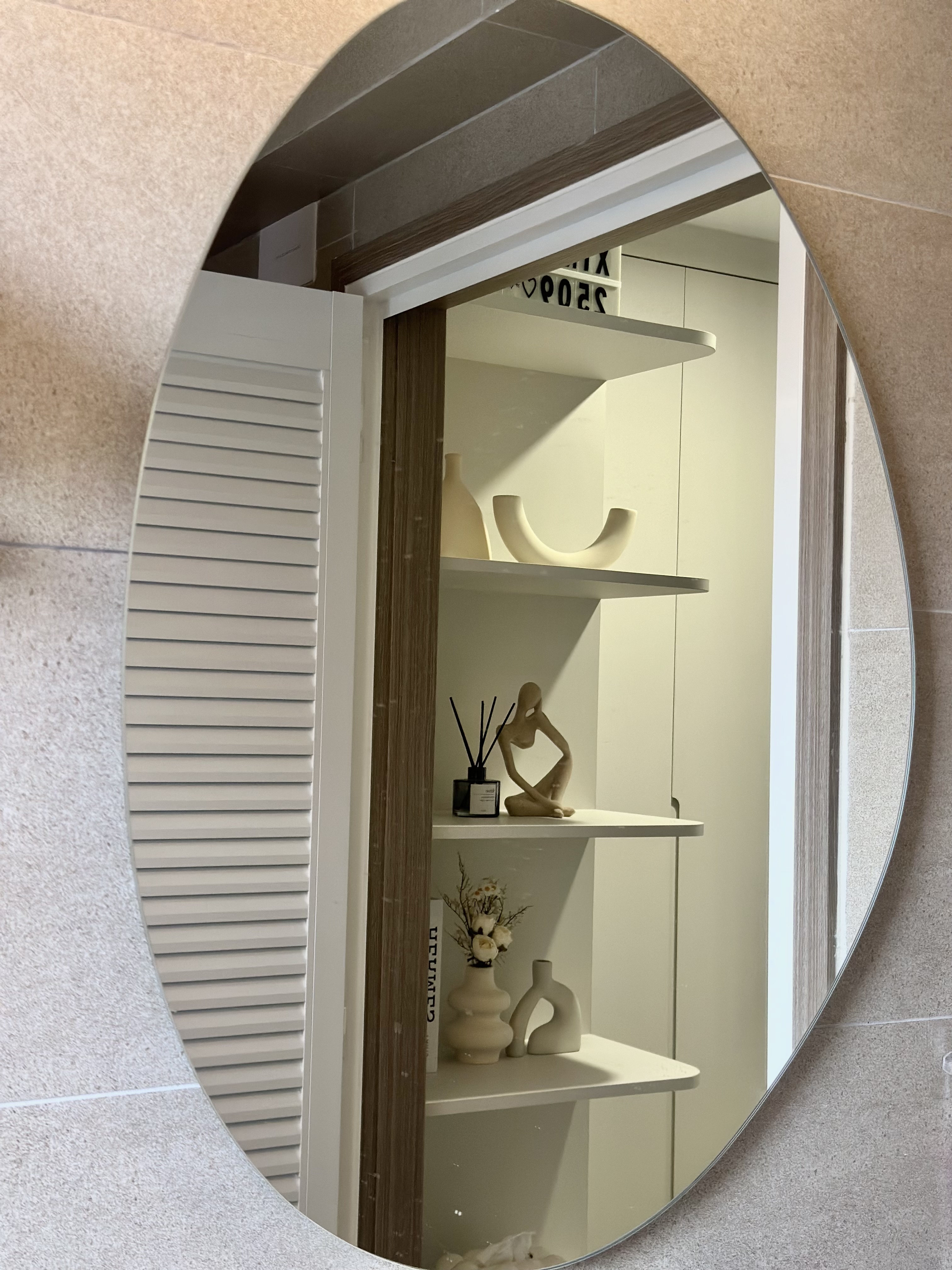 Minimalist Bathrooms: Simple,  Zero Renovation, only built ins.