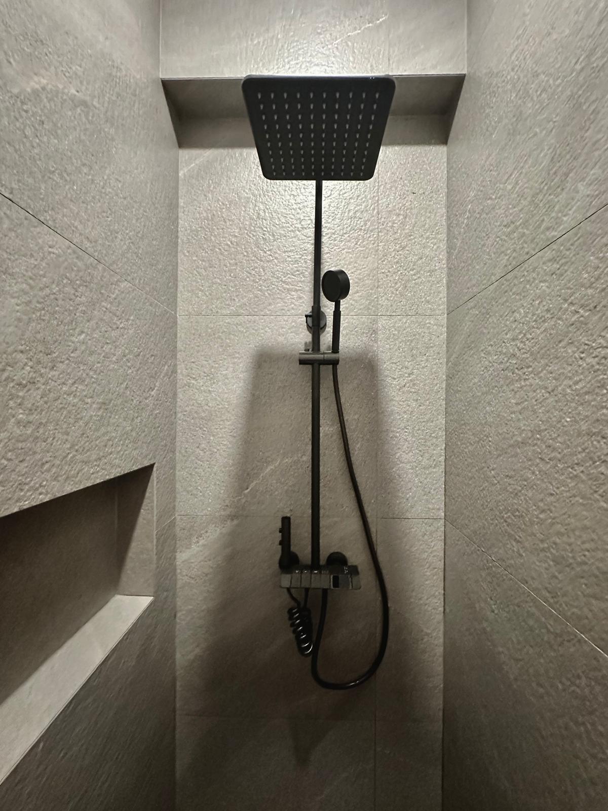 Designing-a-Hotel-Inspired-Bathroom-for-a-Luxurious-Experience