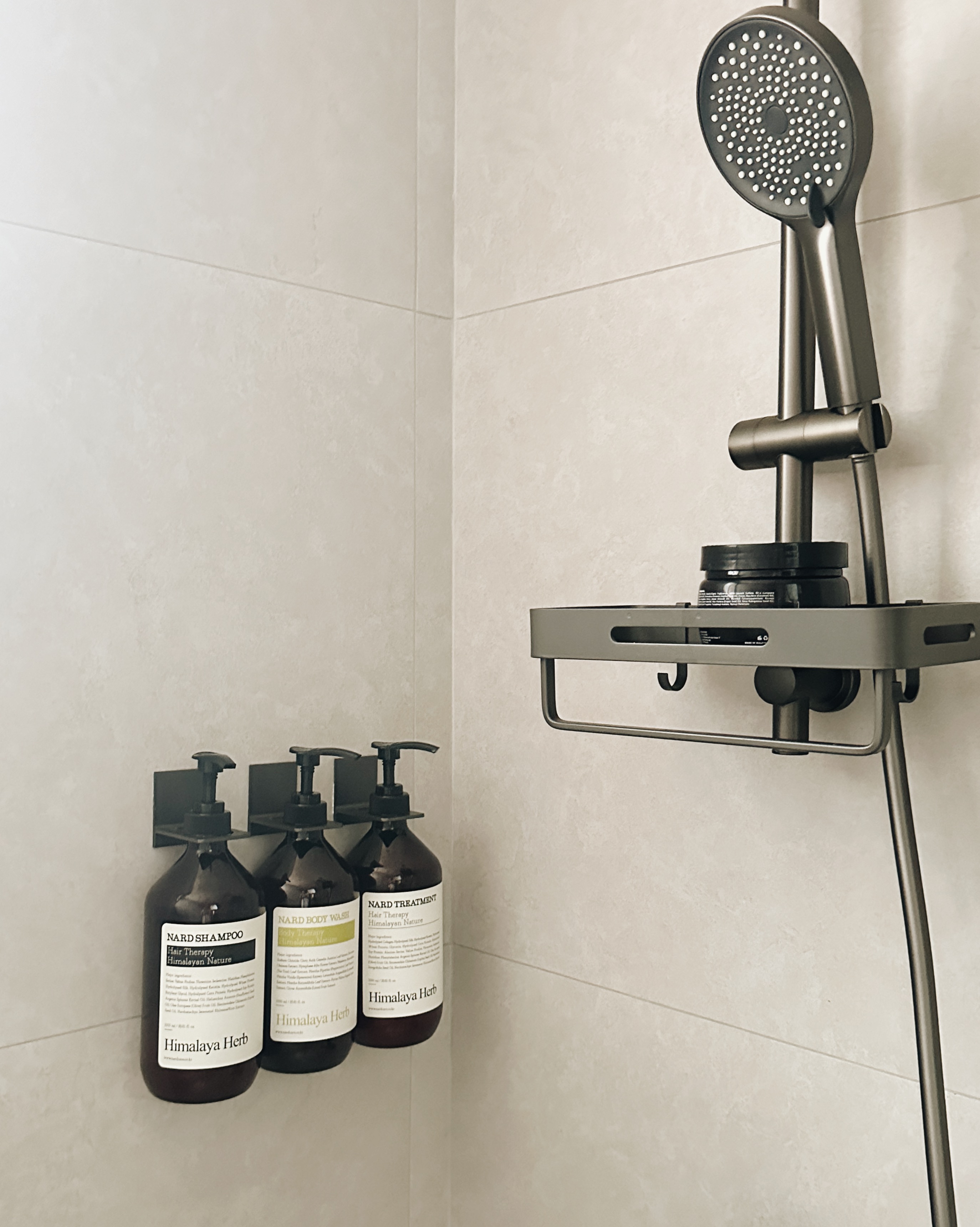 From Functional to Fabulous: My Minimalist Bathroom Transformation