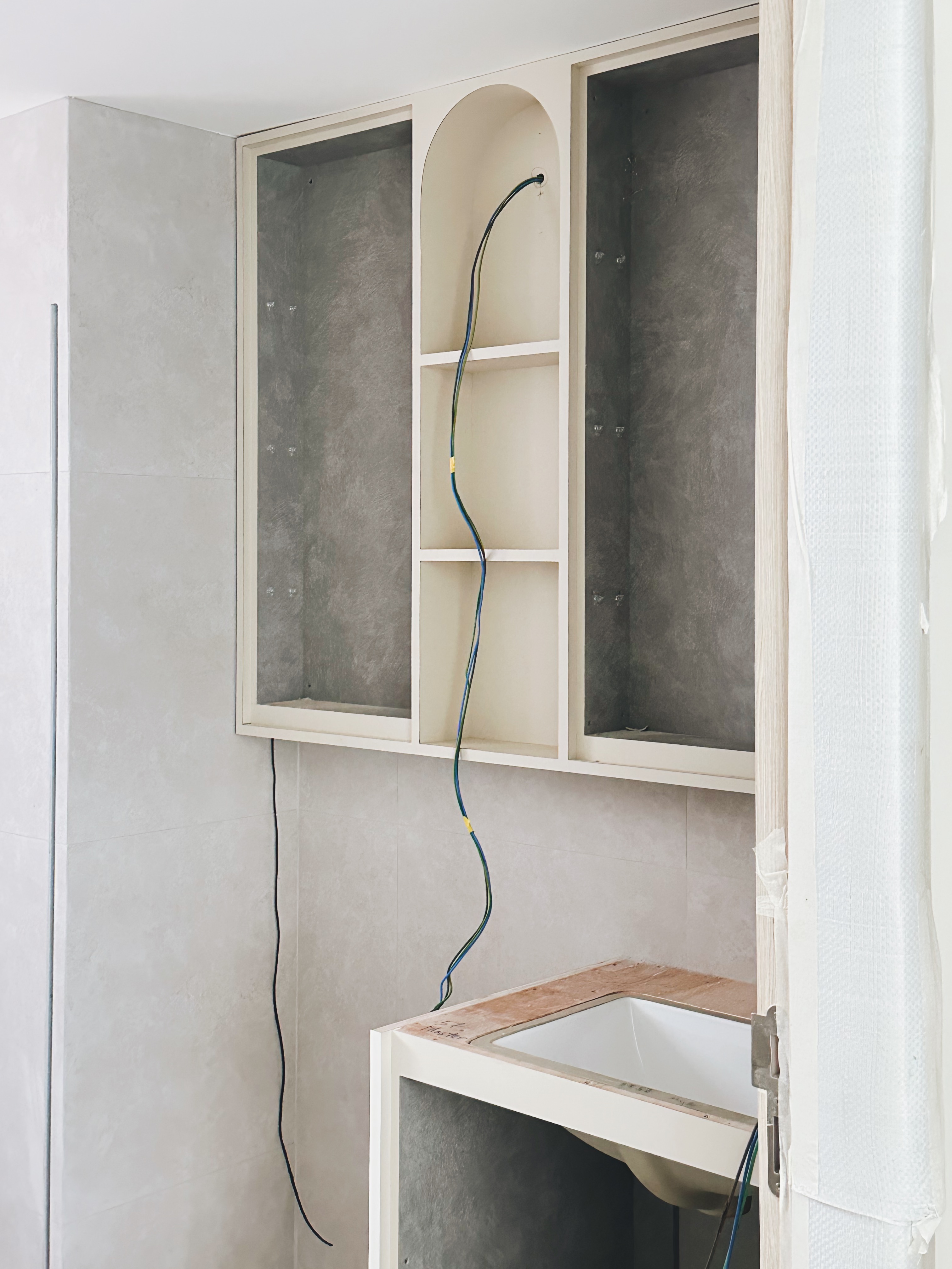 From Functional to Fabulous: My Minimalist Bathroom Transformation