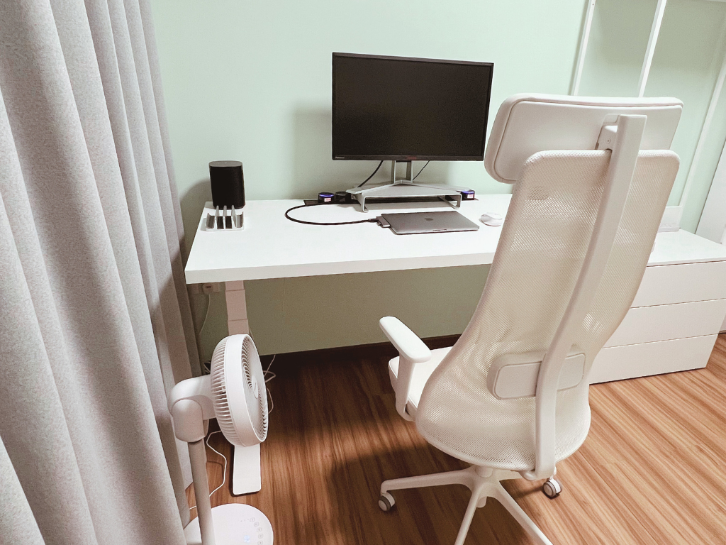 Home-Workspace-|-Green-and-Relaxing-|-5rm-BTO-in-Tampines