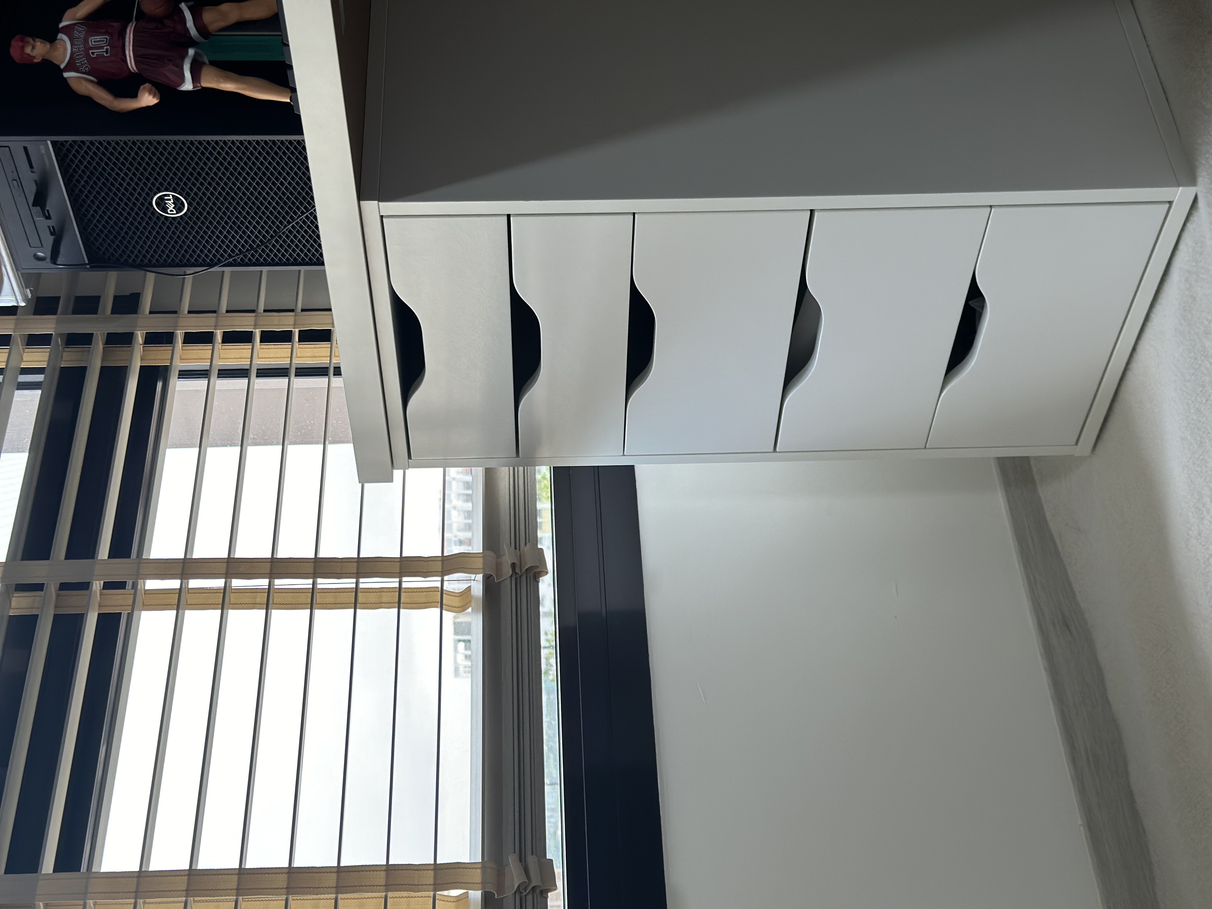 Mancave/ spare guest room : zero carpentry