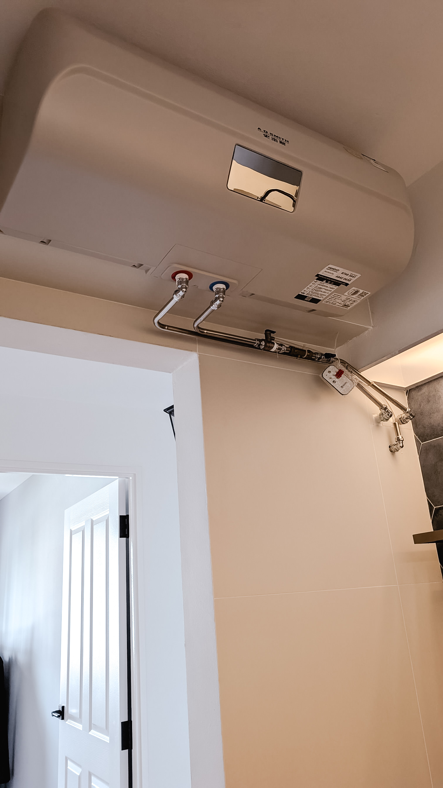 Our-bathrooms:-Practical-tips-and-Taobao-finds