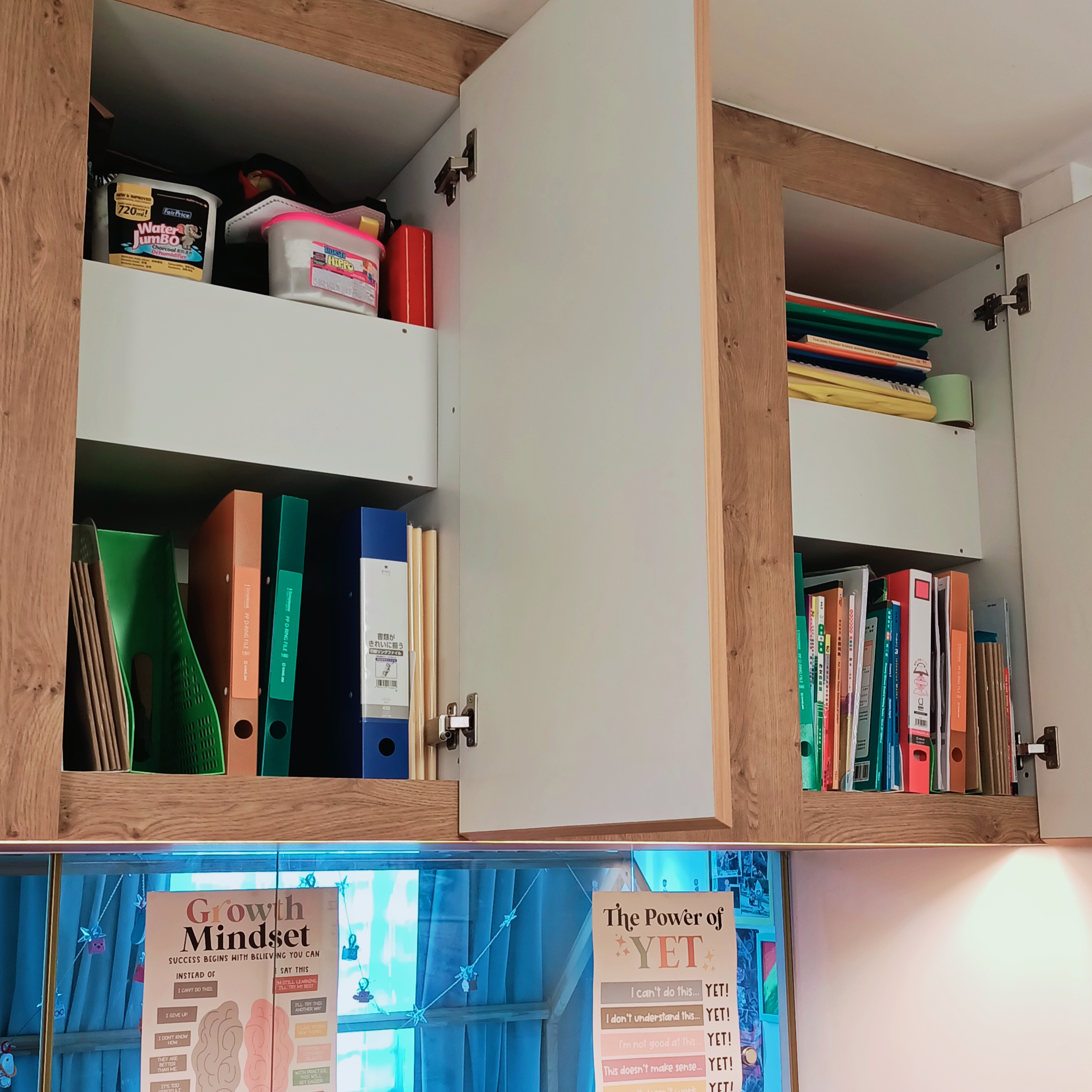 From Zero to Wow: Carving a Common Workspace in the Room Corridor