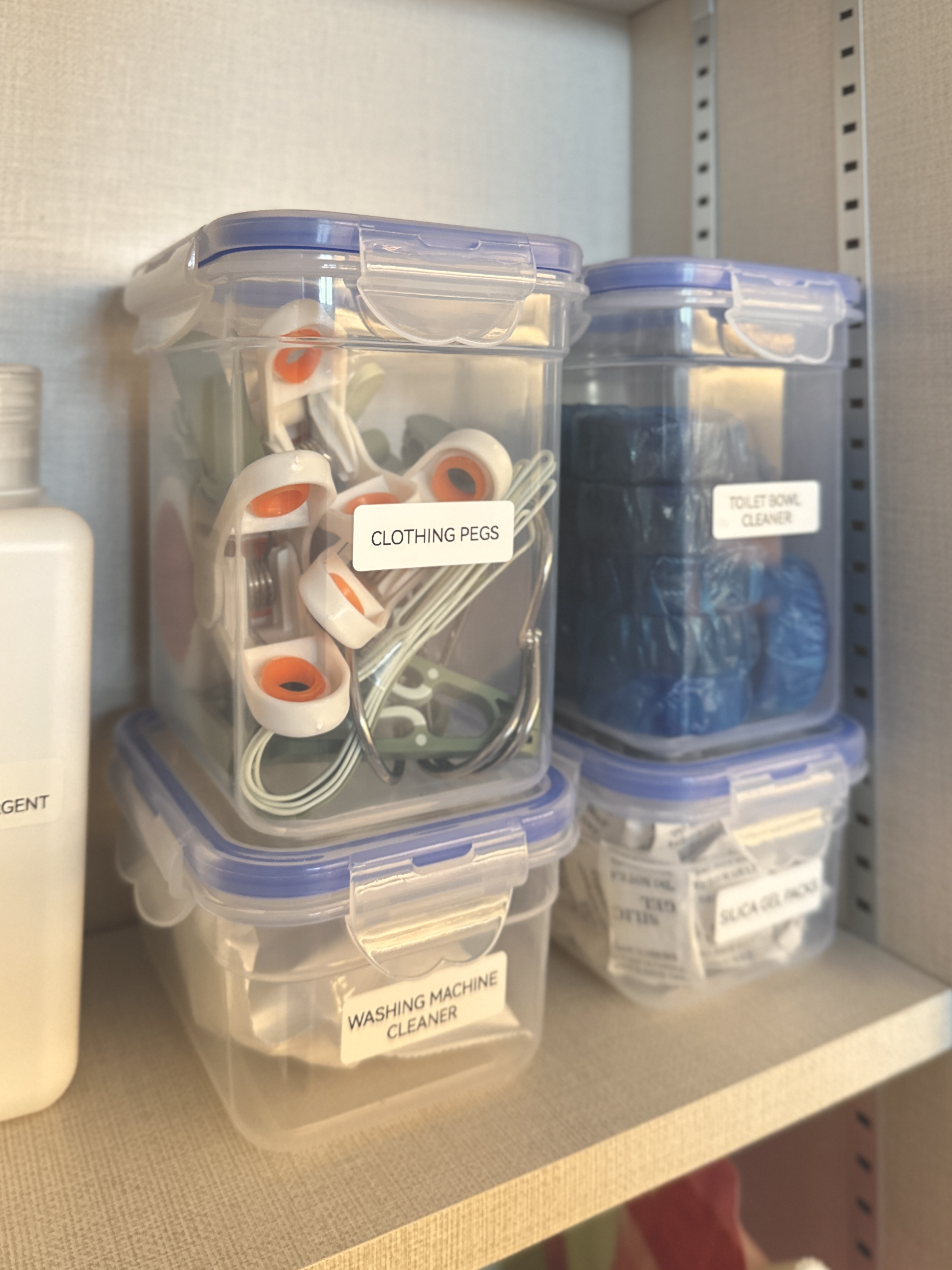 A Minimalist User-Friendly Laundry Area with Hidden Storage Solutions