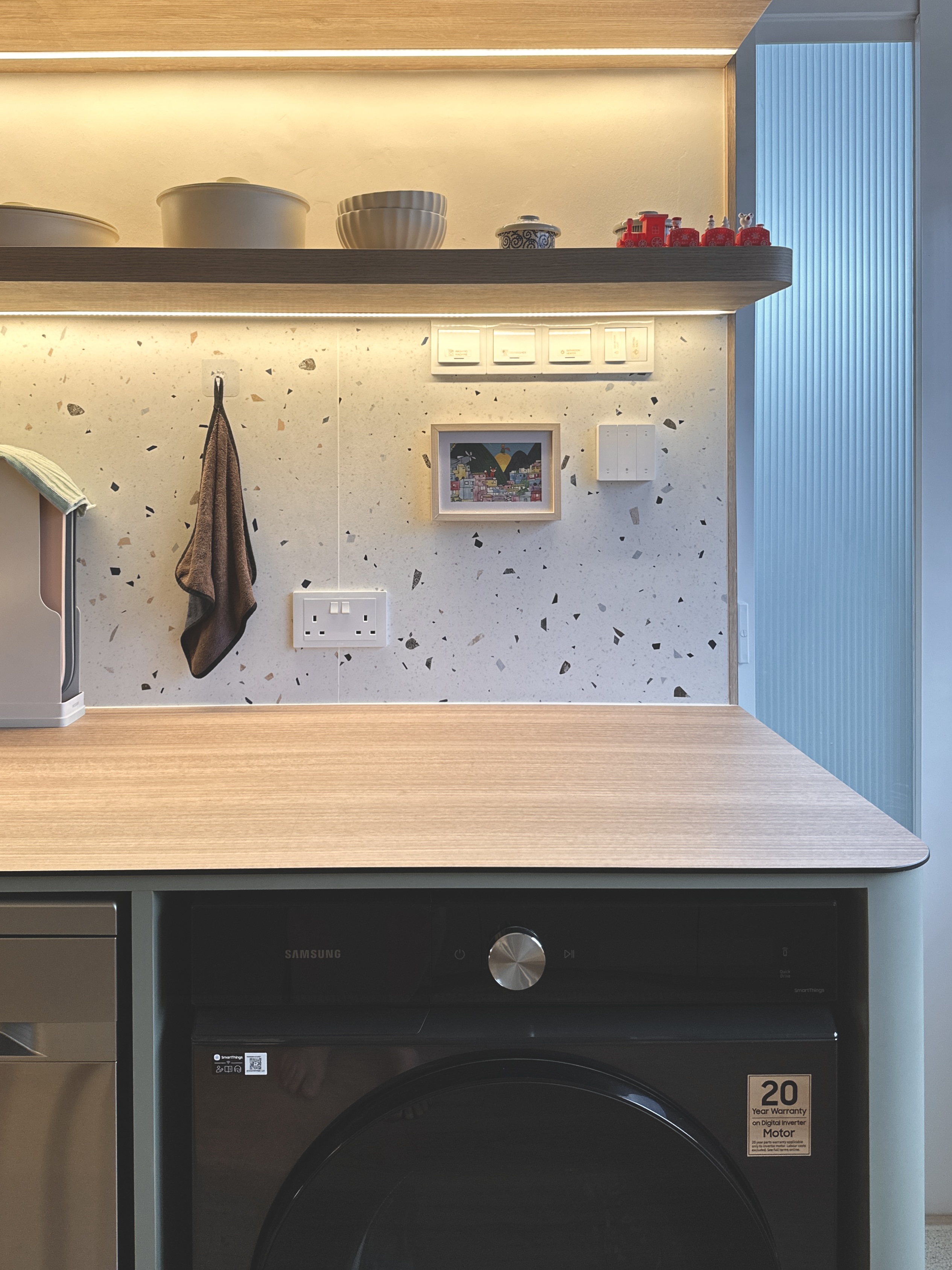 A-Minimalist-User-Friendly-Laundry-Area-with-Hidden-Storage-Solutions