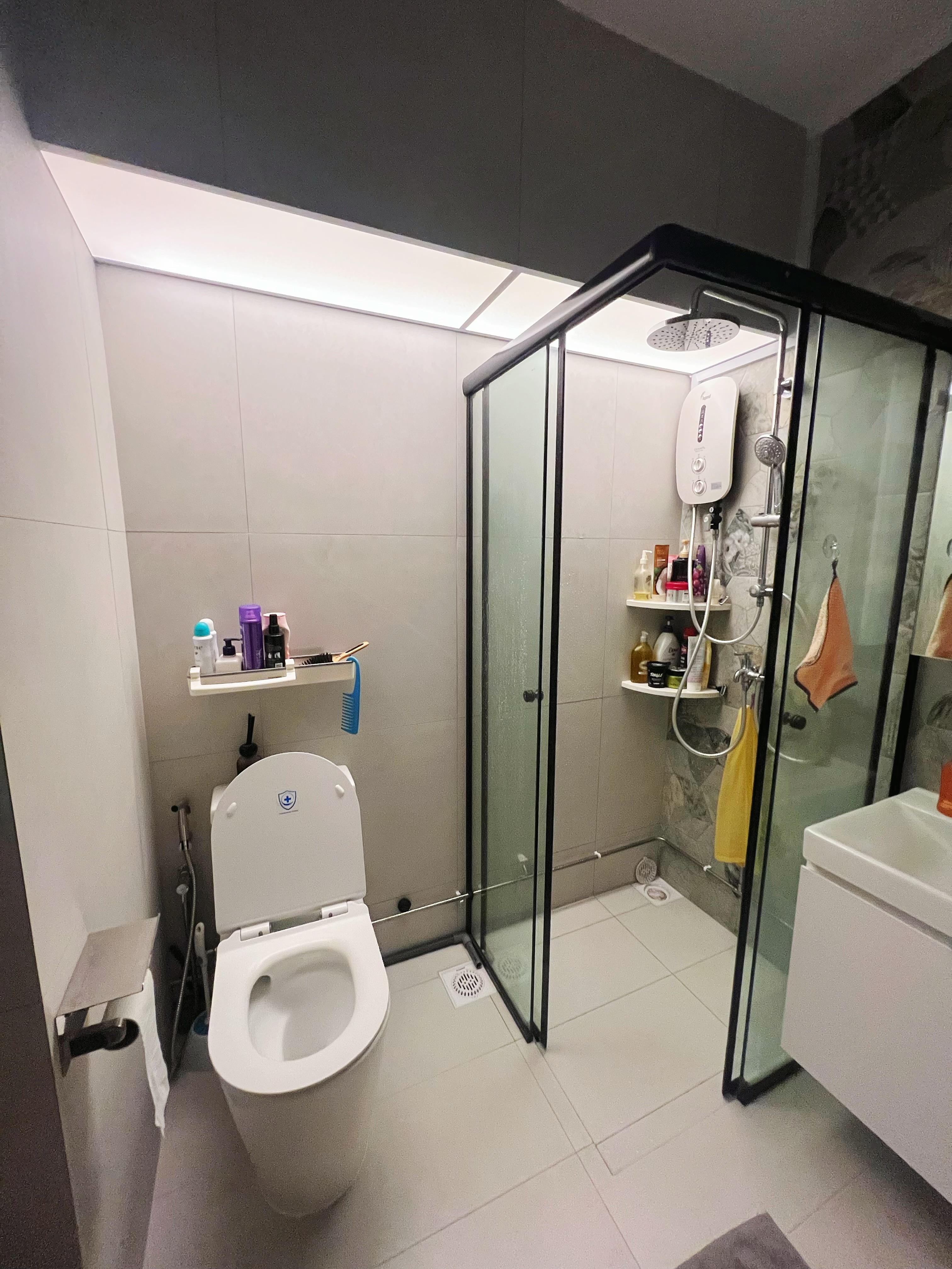 3 bathrooms: 3 different aesthetics