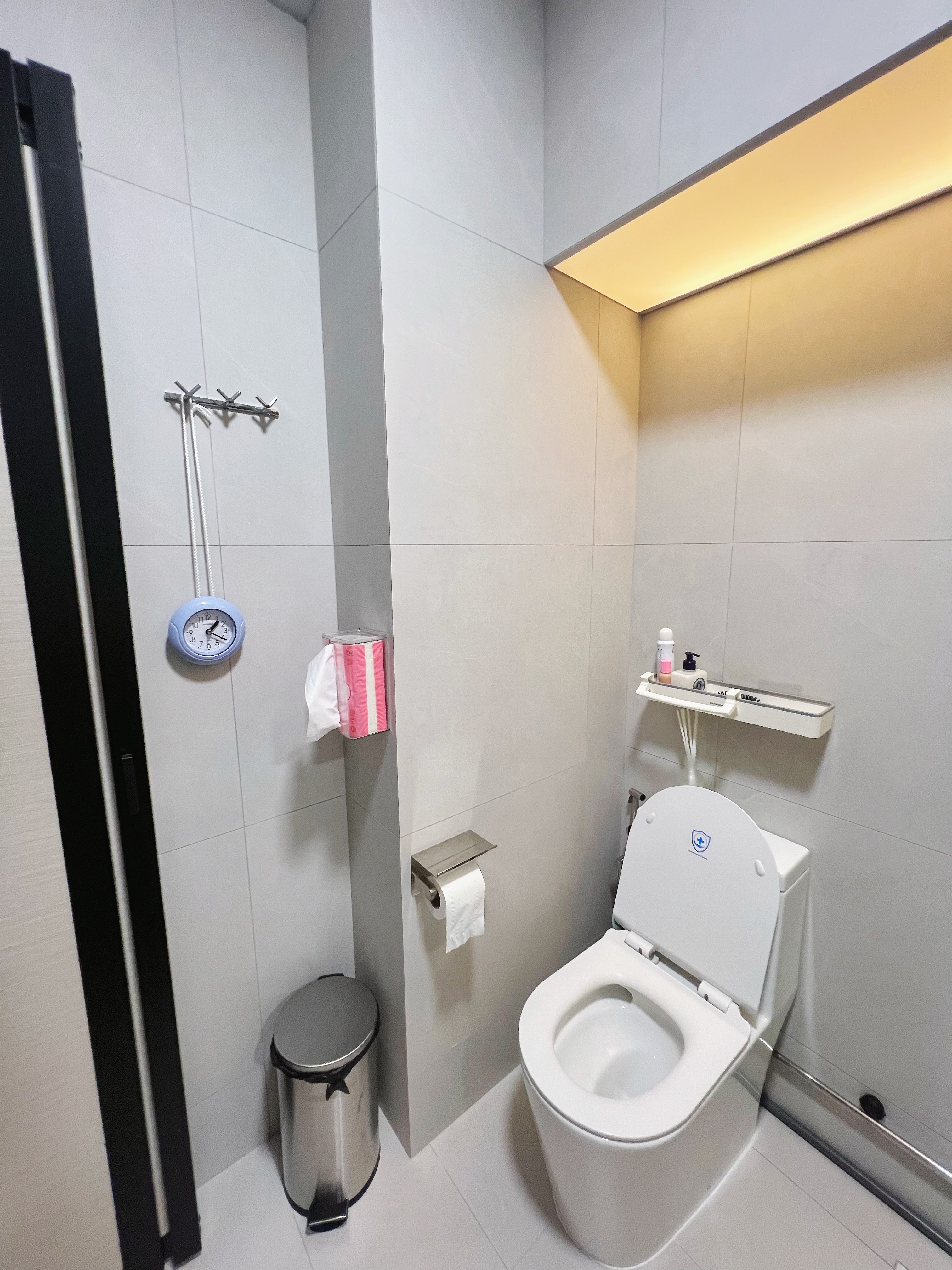 3 bathrooms: 3 different aesthetics