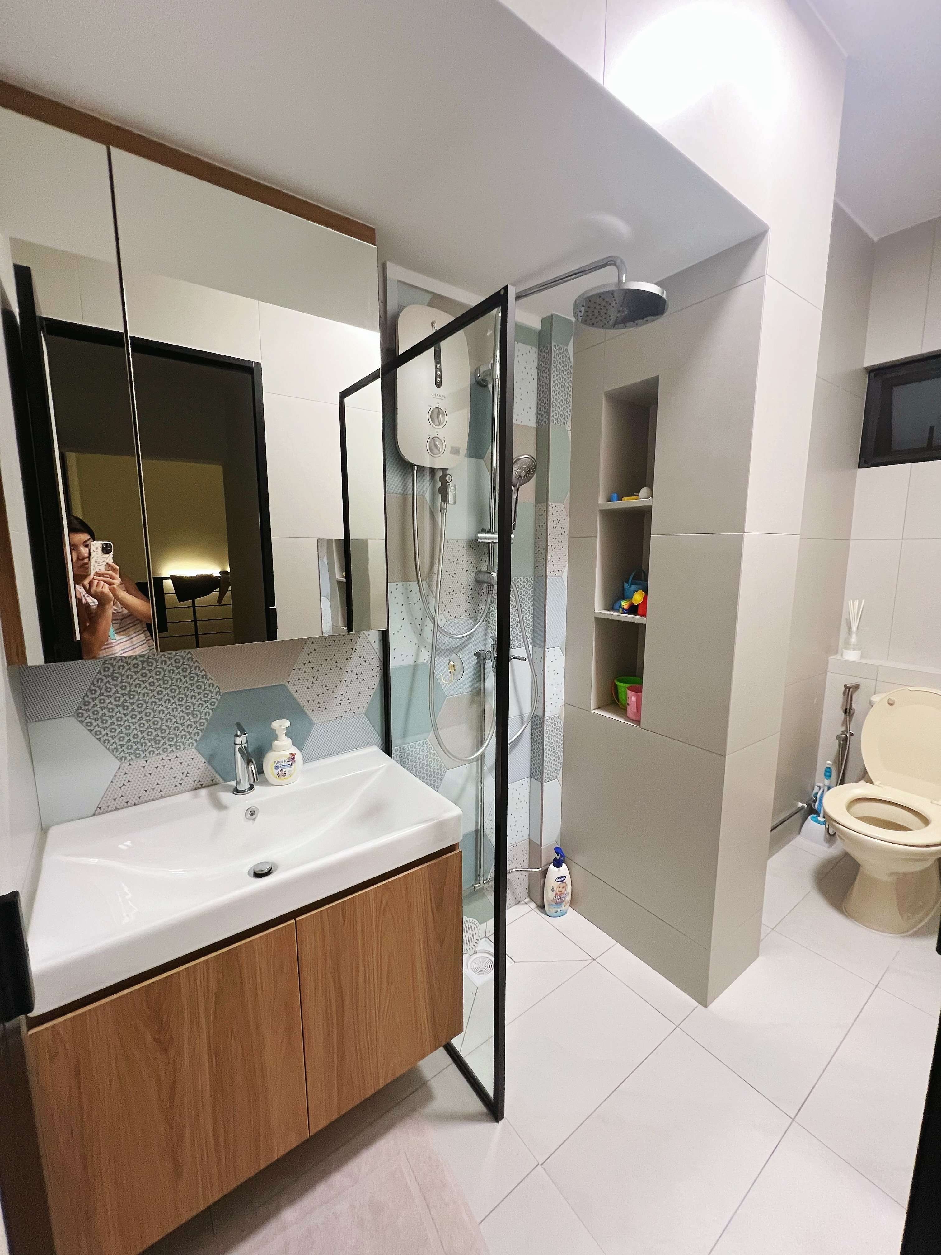 3 bathrooms: 3 different aesthetics