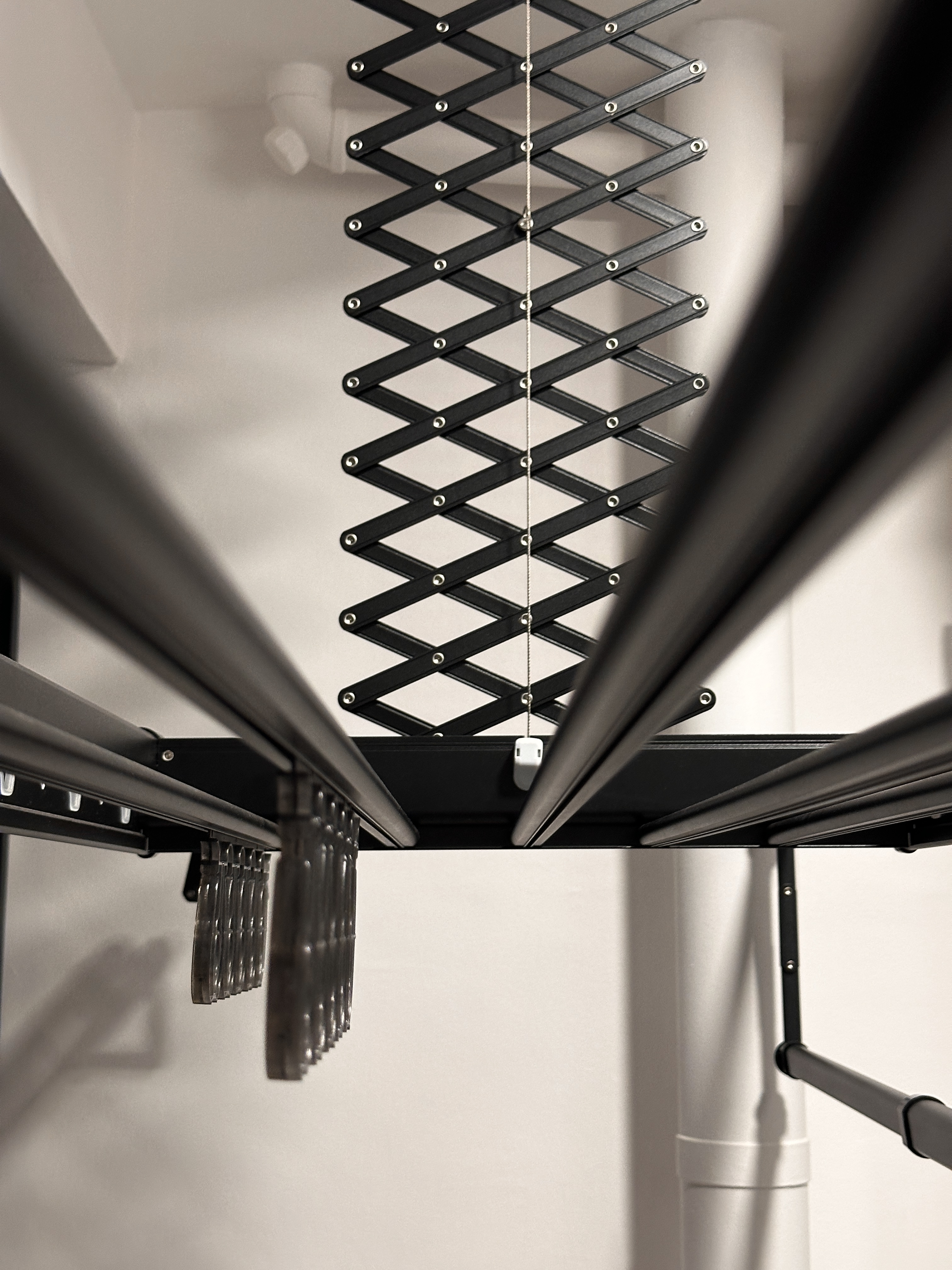 A Minimalistic Yet Functional Service Yard Without Carpentry