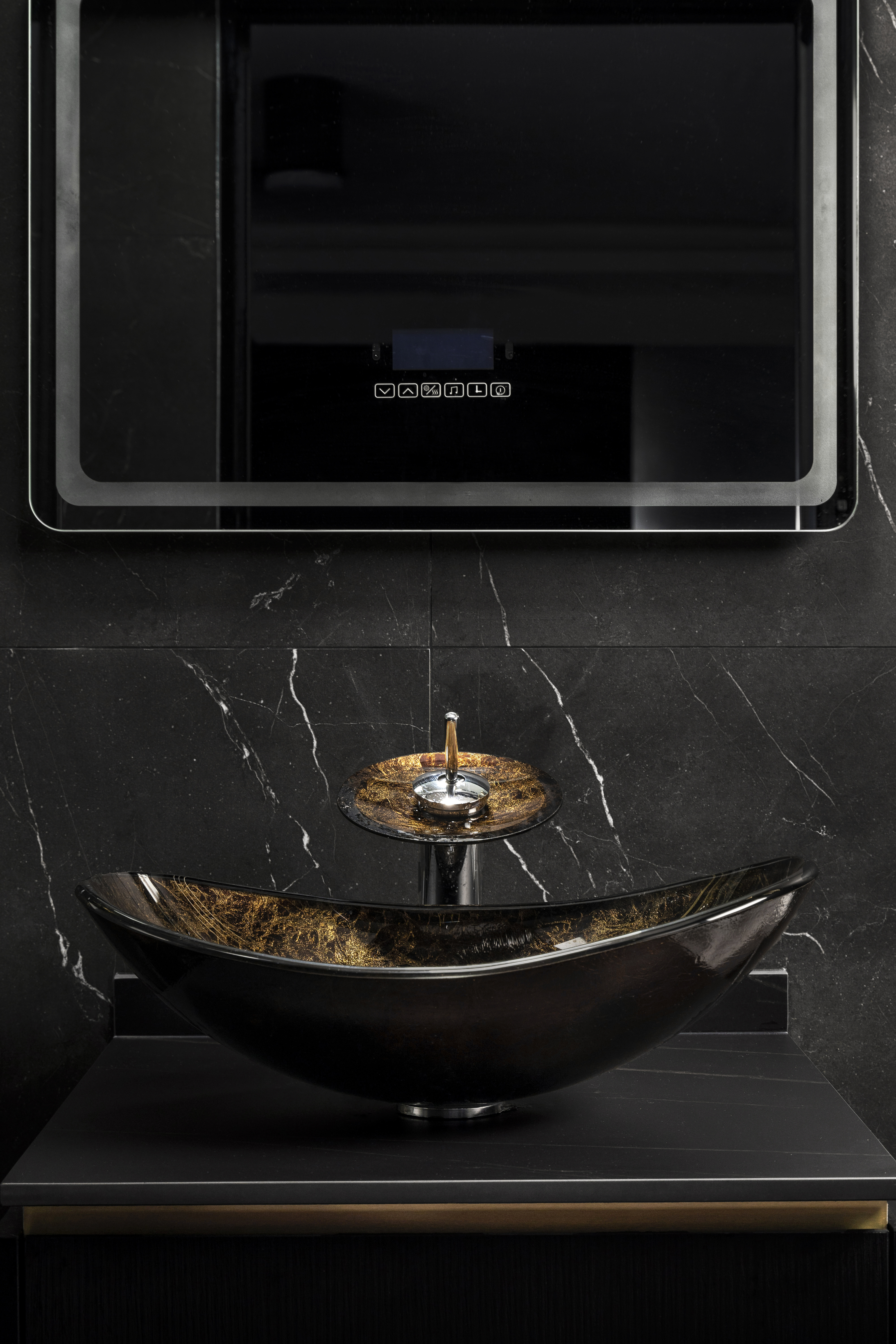 House Tour: Inside a Monochromatic Bachelor Pad