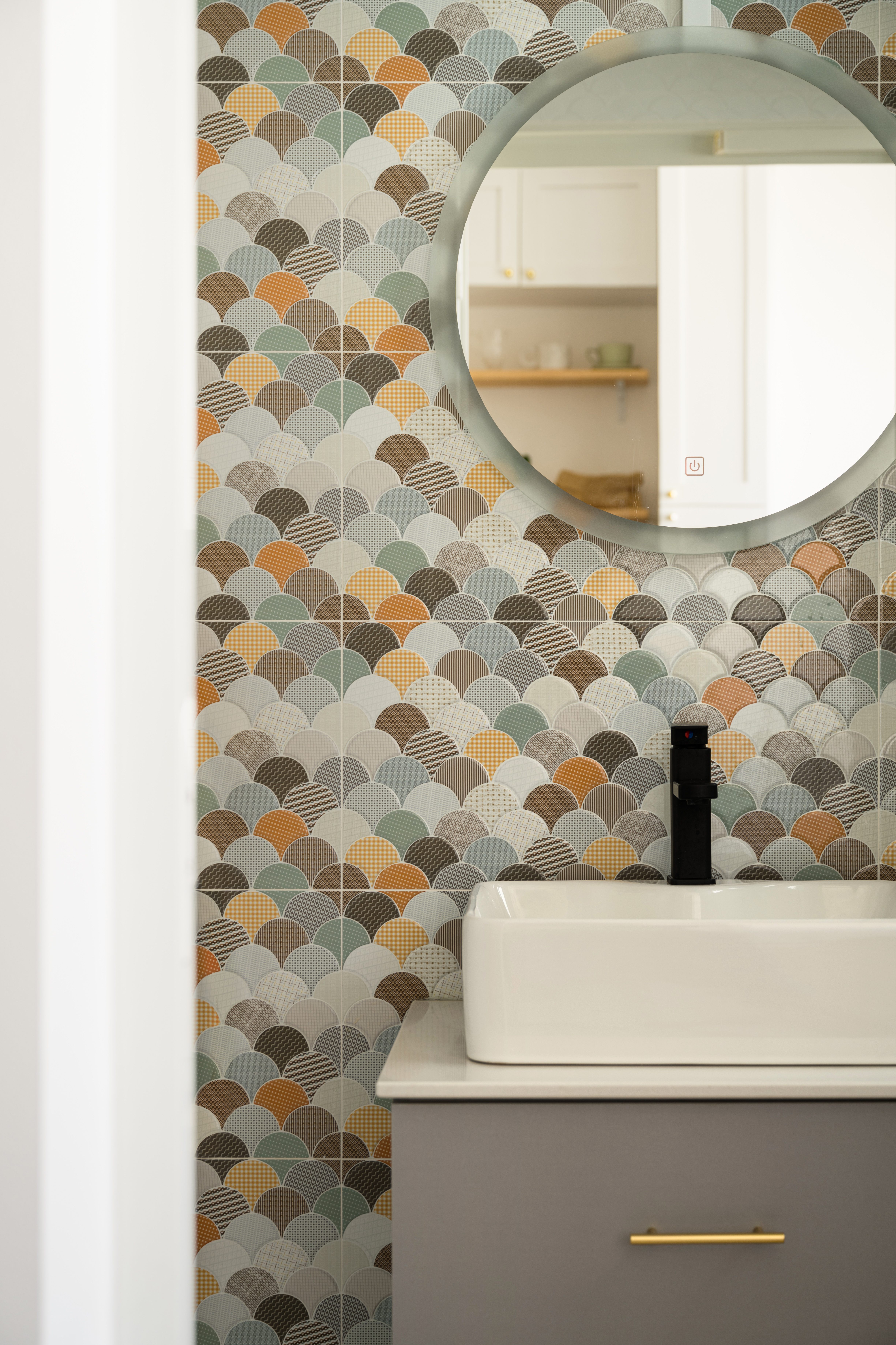 House-Tour:-A-Cozy-Scandinavian-Home-with-a-“Hygge”-Corner-