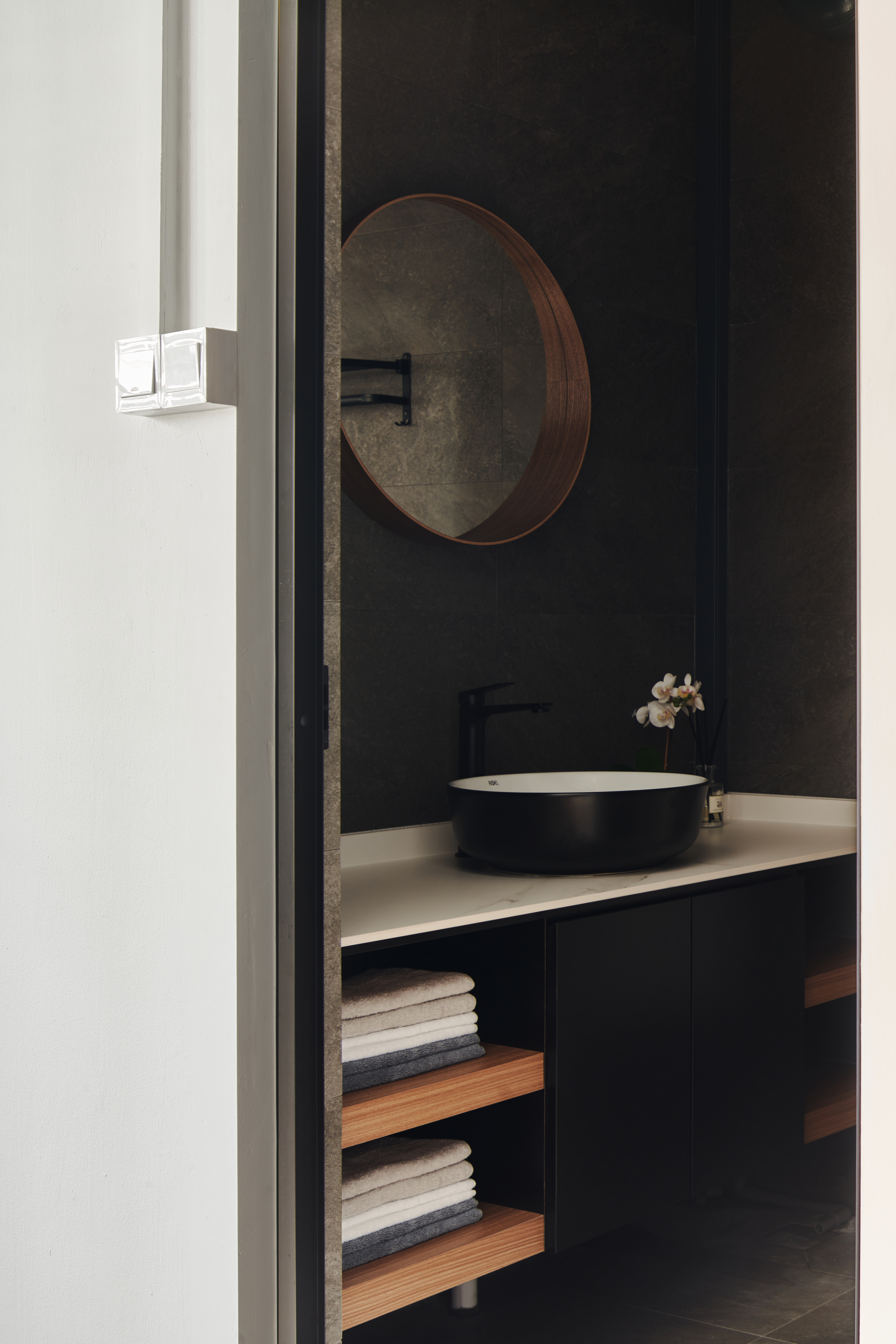 House Tour: Transforming A Bright Scandinavian Executive Apartment