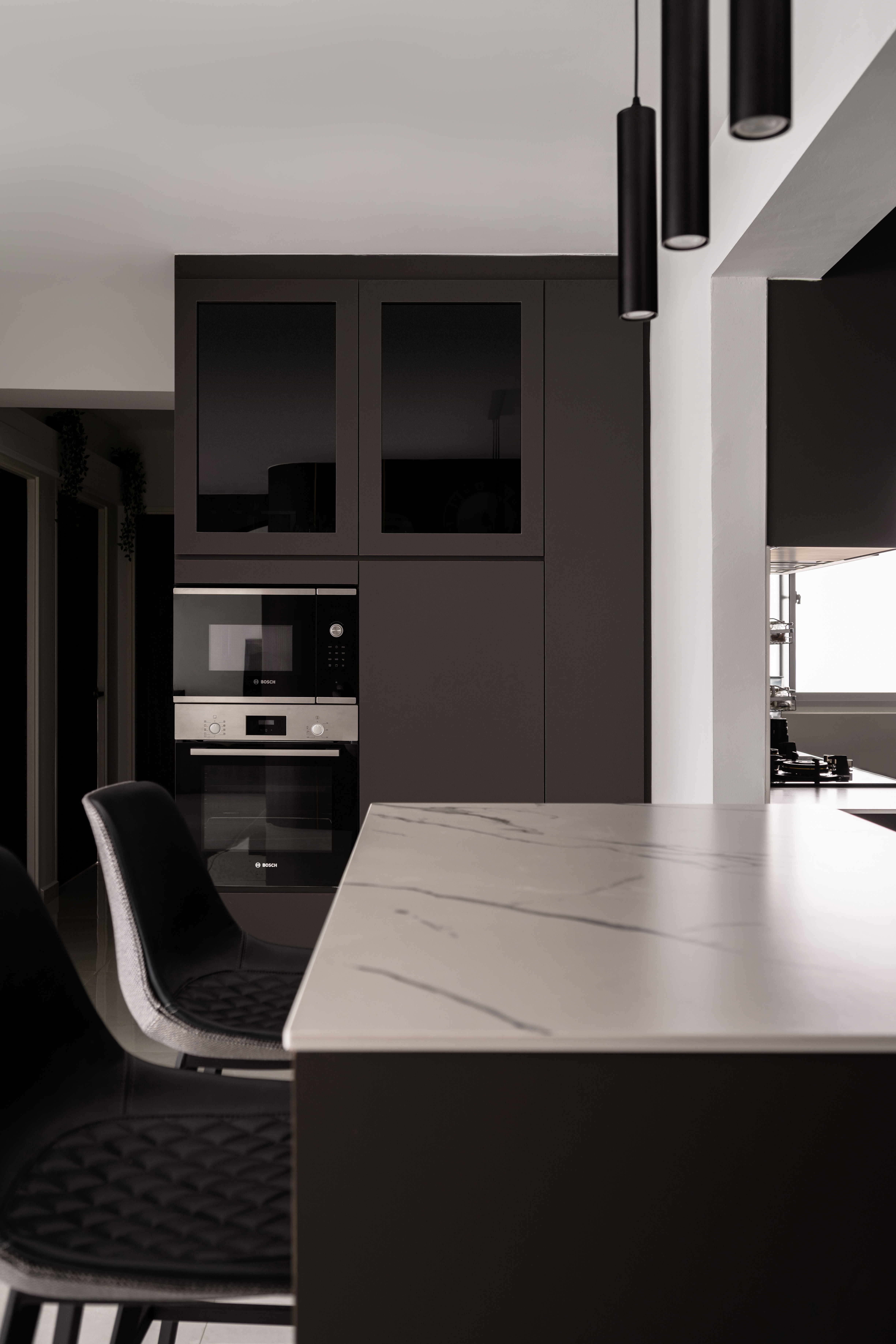 House-Tour:-Embracing-the-Allure-of-a-Modern-Contemporary-Home