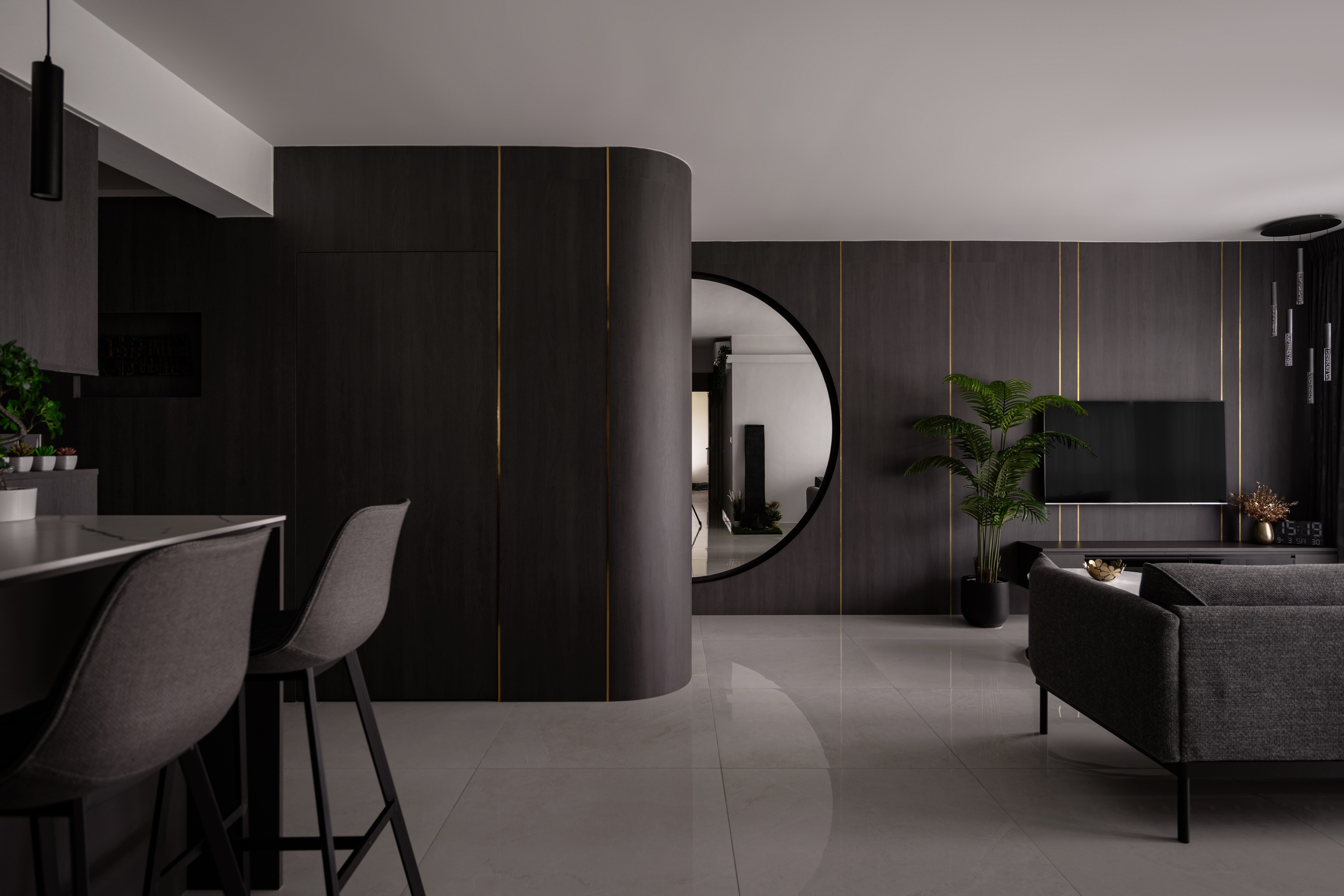 House Tour: Embracing the Allure of a Modern Contemporary Home