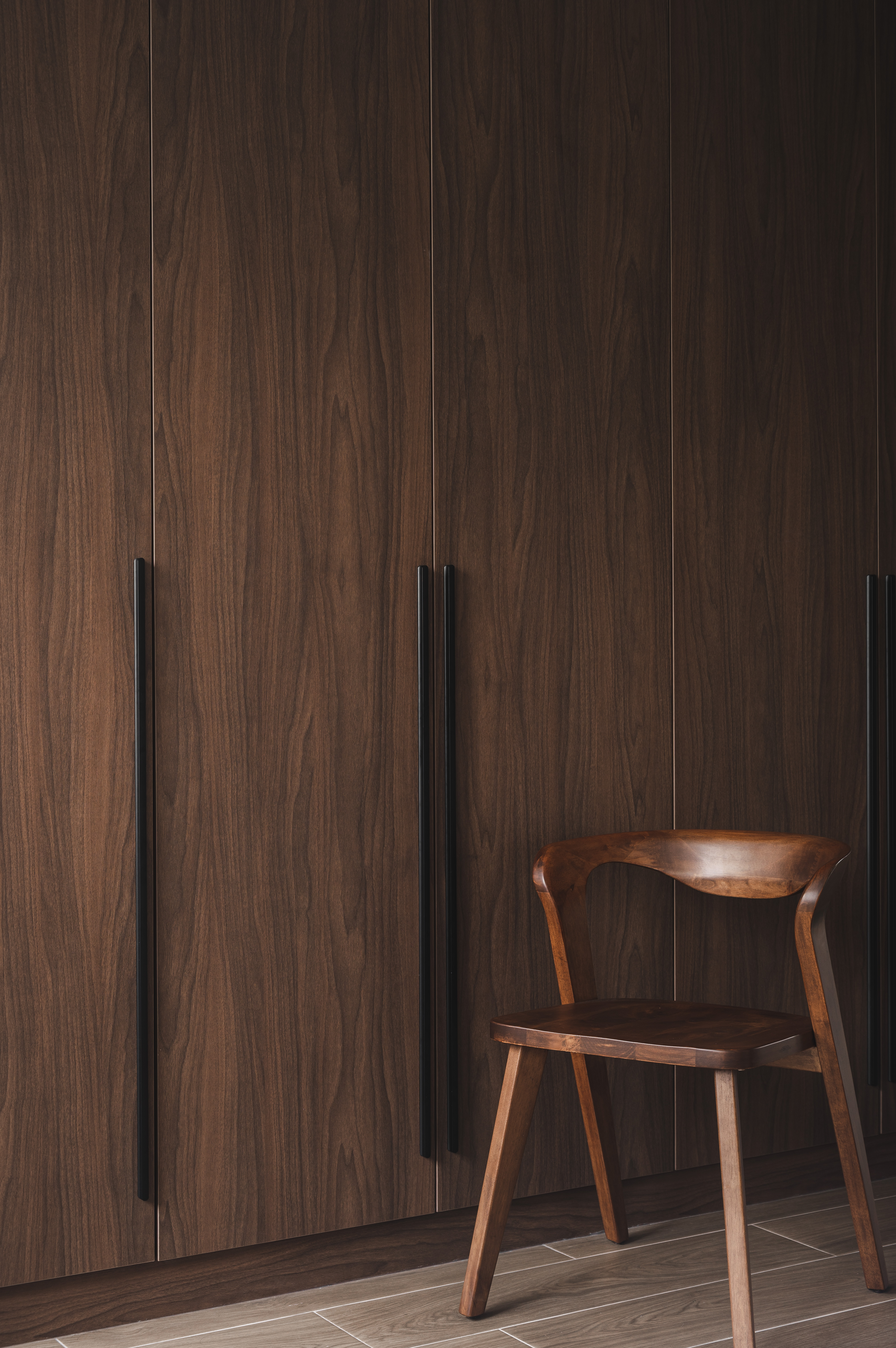 House Tour: Transformation of a 5-Room into a Modern Organic Haven