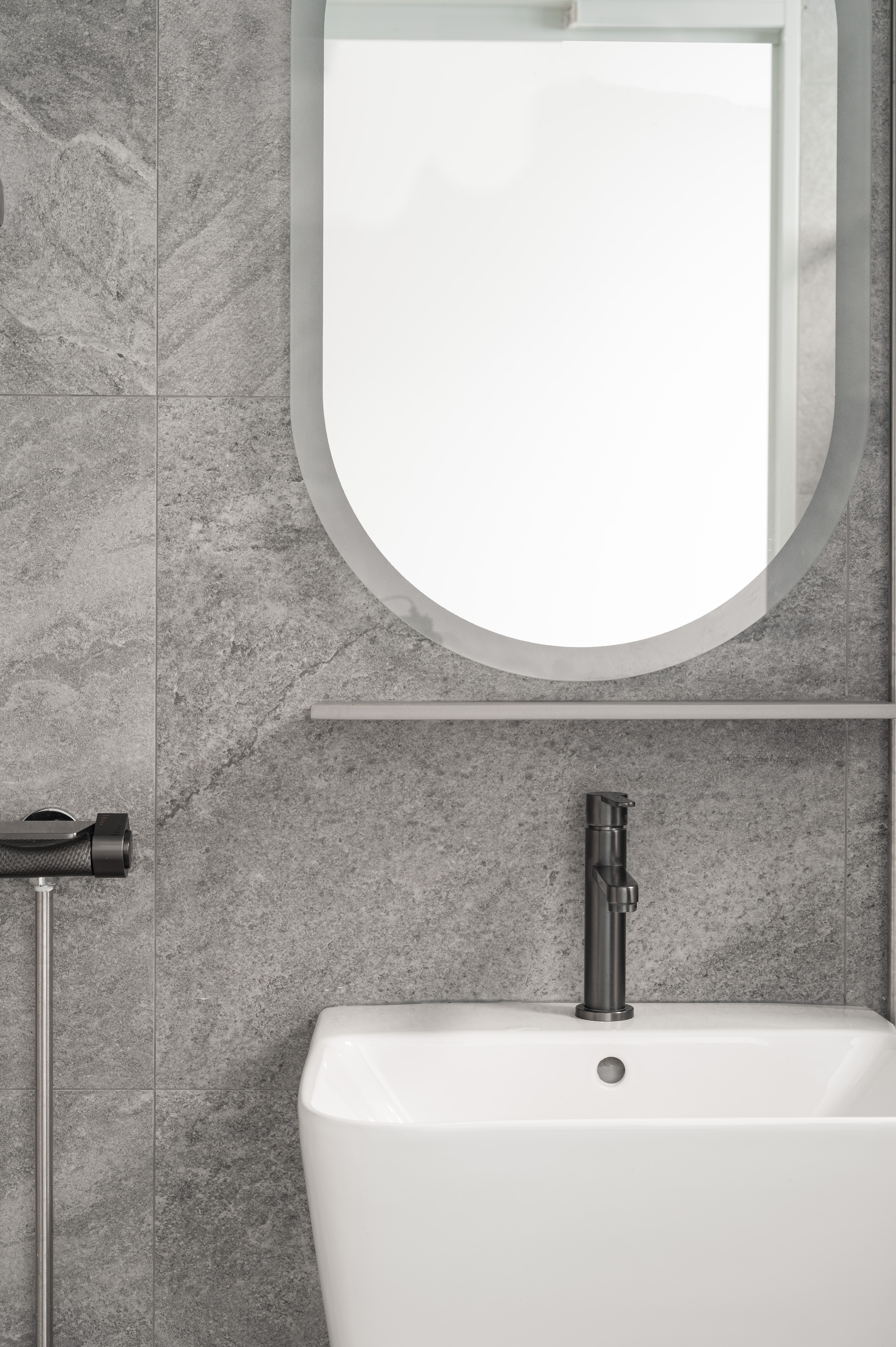 House Tour: Transformation of a 5-Room into a Modern Organic Haven