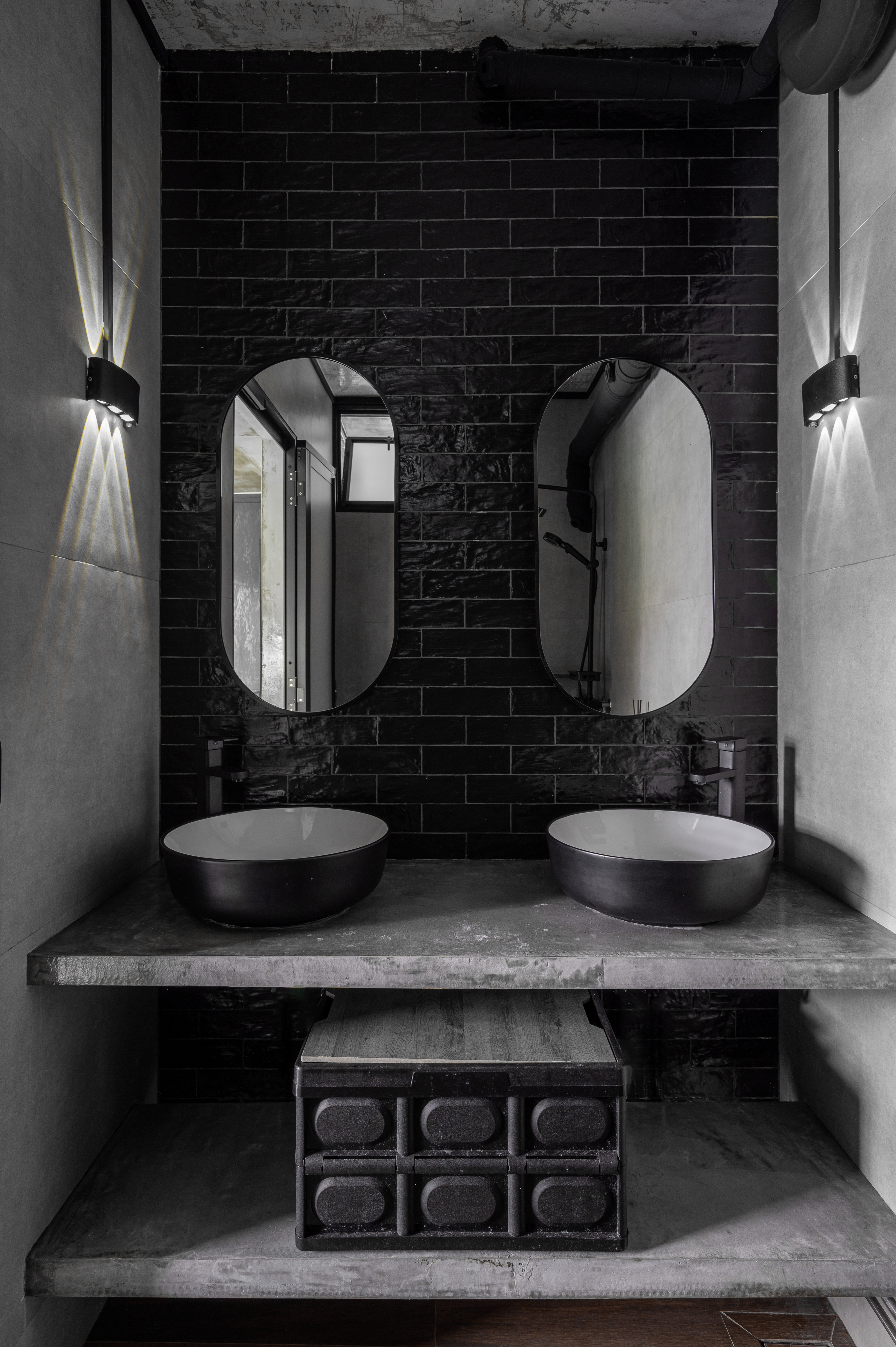 House Tour: Dark Hues Anchor This Modern Industrial Apartment