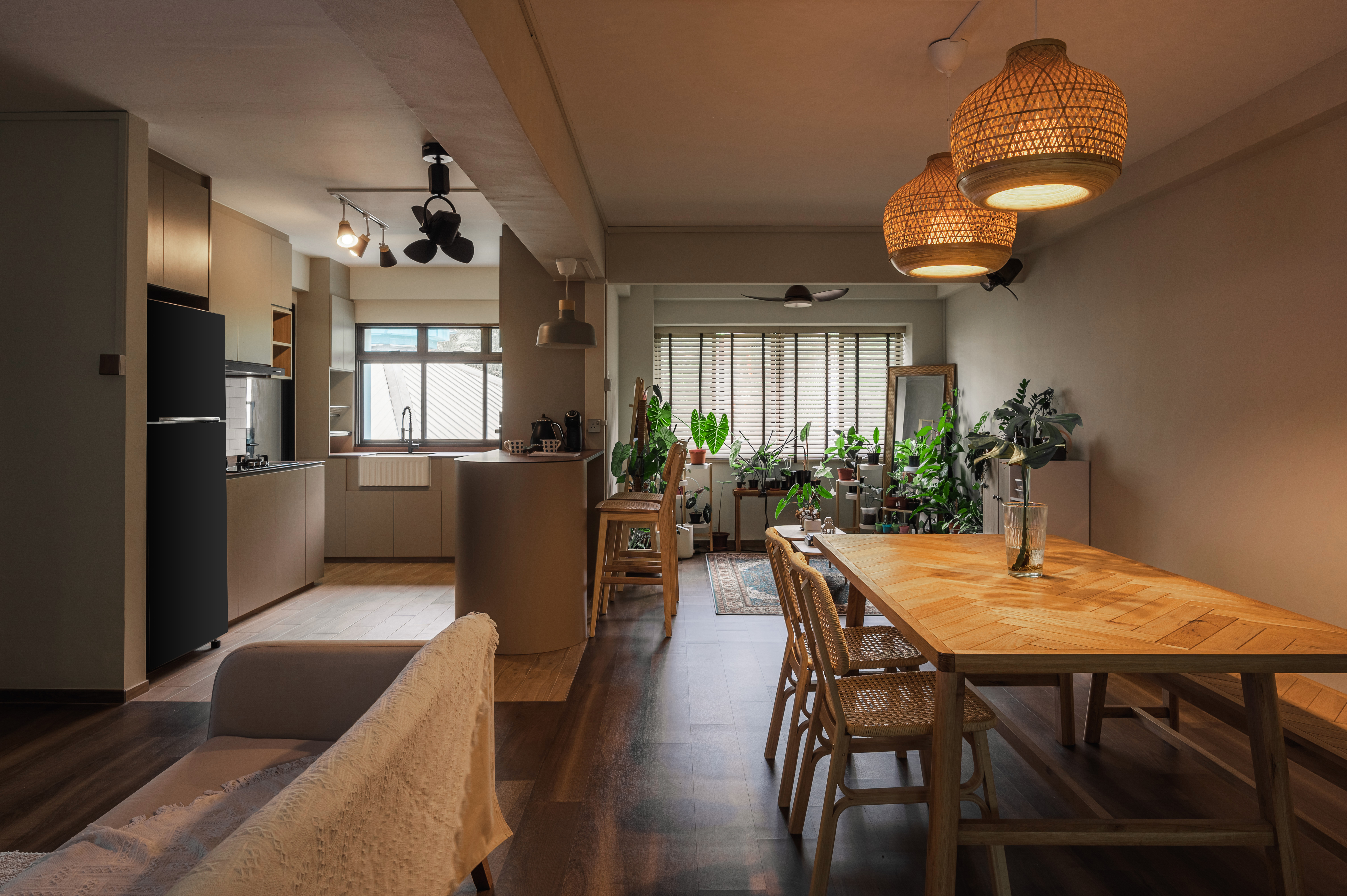 House-Tour:-The-Ultimate-Plant-Lover's-Dream-House