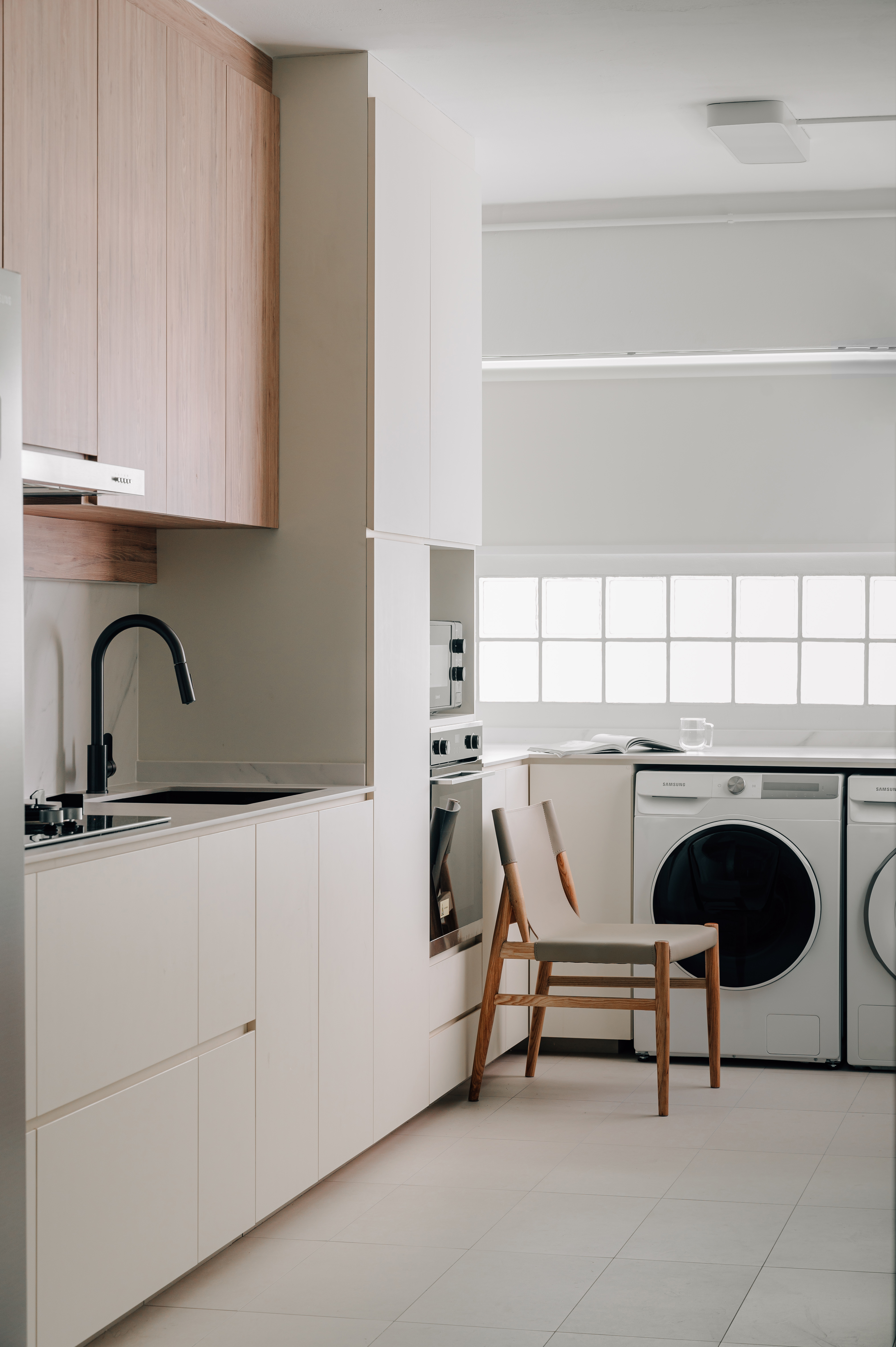 House Tour: A Timeless Dwelling in Refined Simplicity & Cozy Comfort