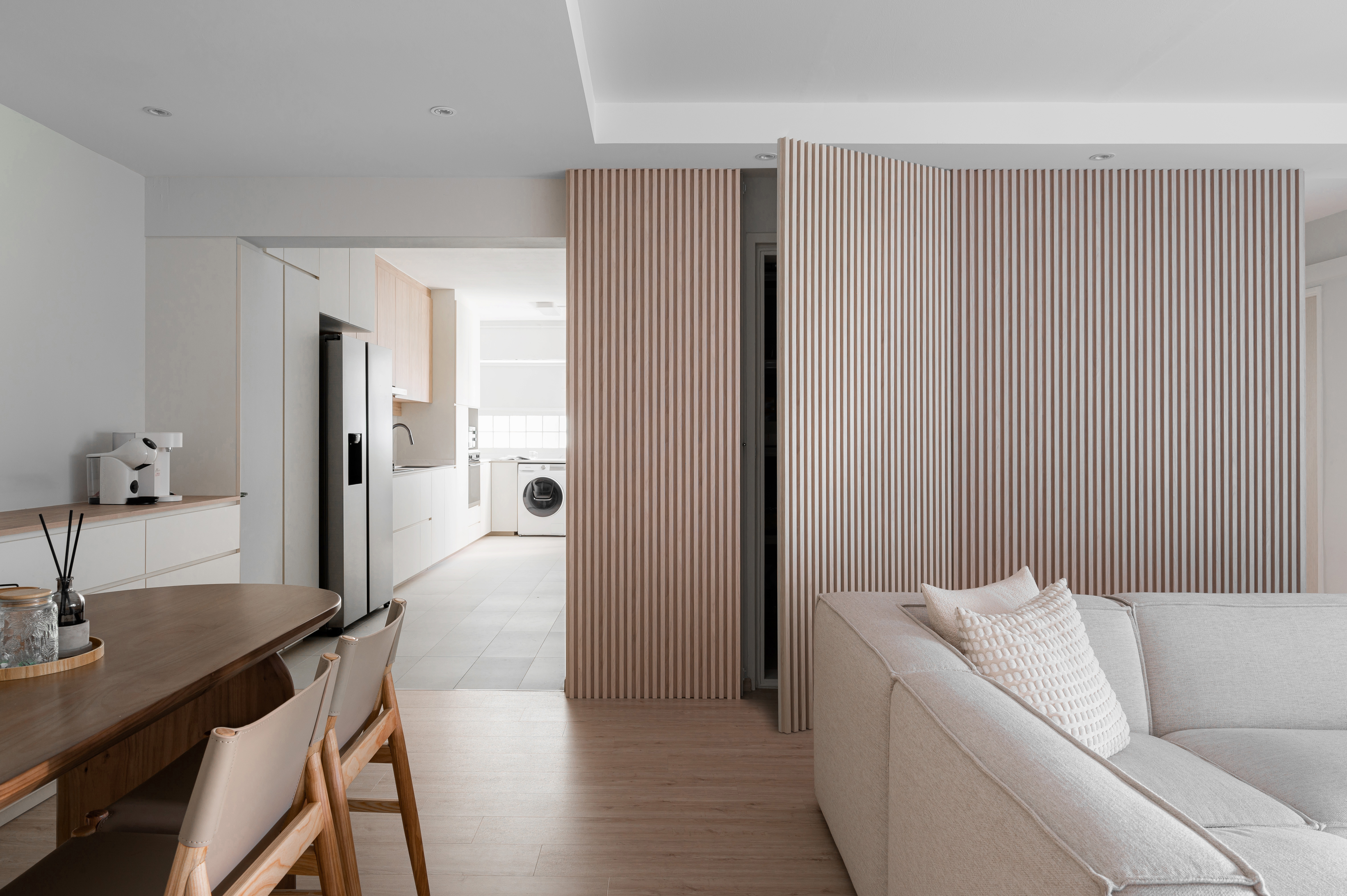 House Tour: A Timeless Dwelling in Refined Simplicity & Cozy Comfort