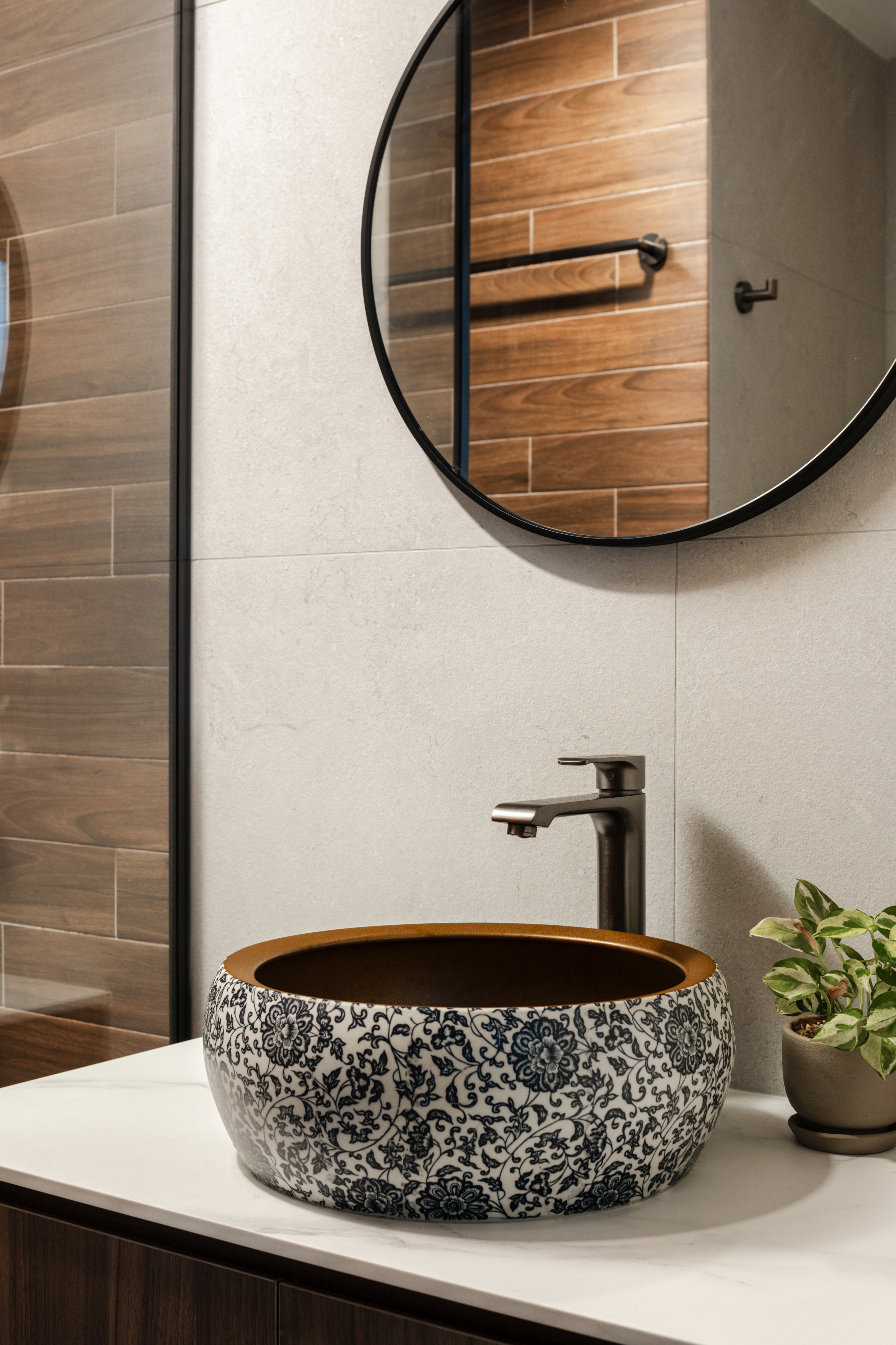 The Beauty of Natural Elements Roam This Modern Abode